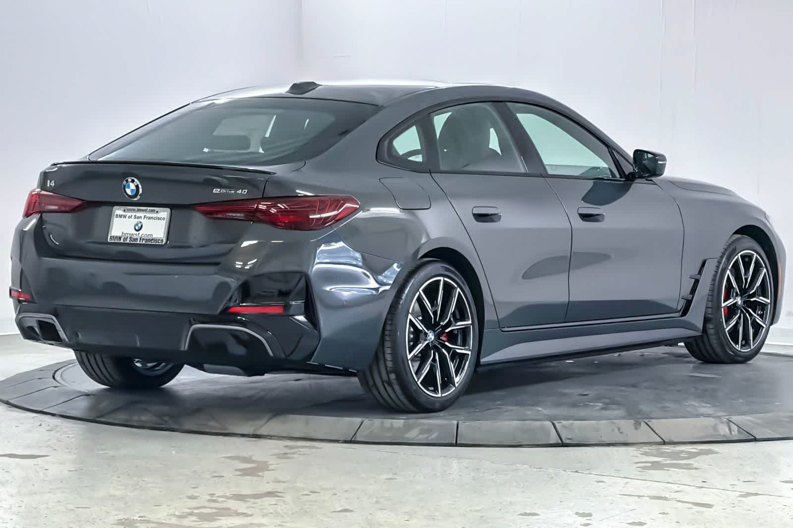 Thumbnail: 2026 BMW i4 - 2