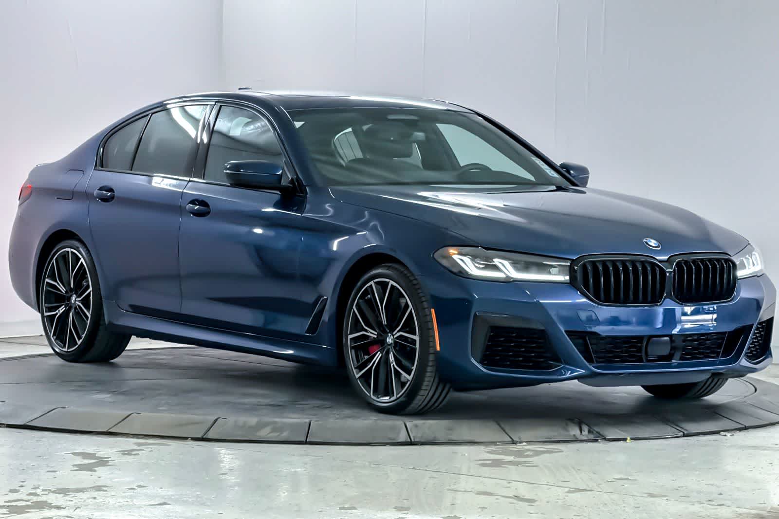 Thumbnail: 2023 BMW 5 Series - 9