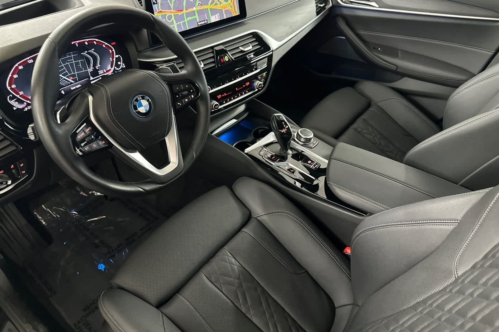 2022 BMW 5 Series 530e 11
