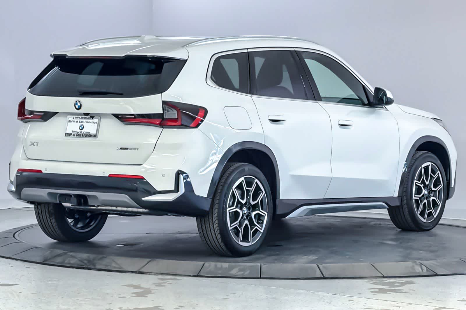 Thumbnail: 2026 BMW X1 - 2