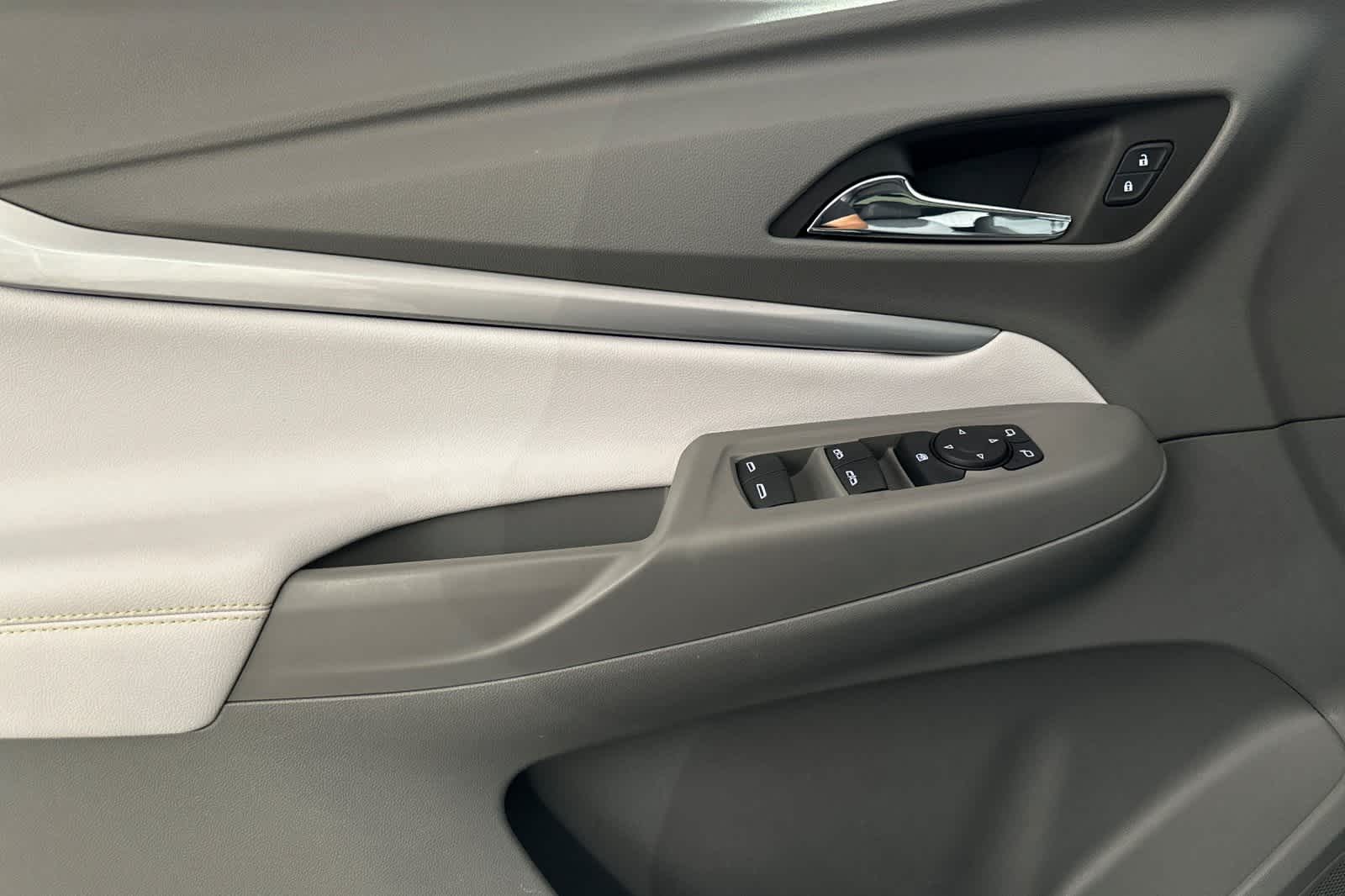 Thumbnail: 2022 Chevrolet Bolt EUV - 12