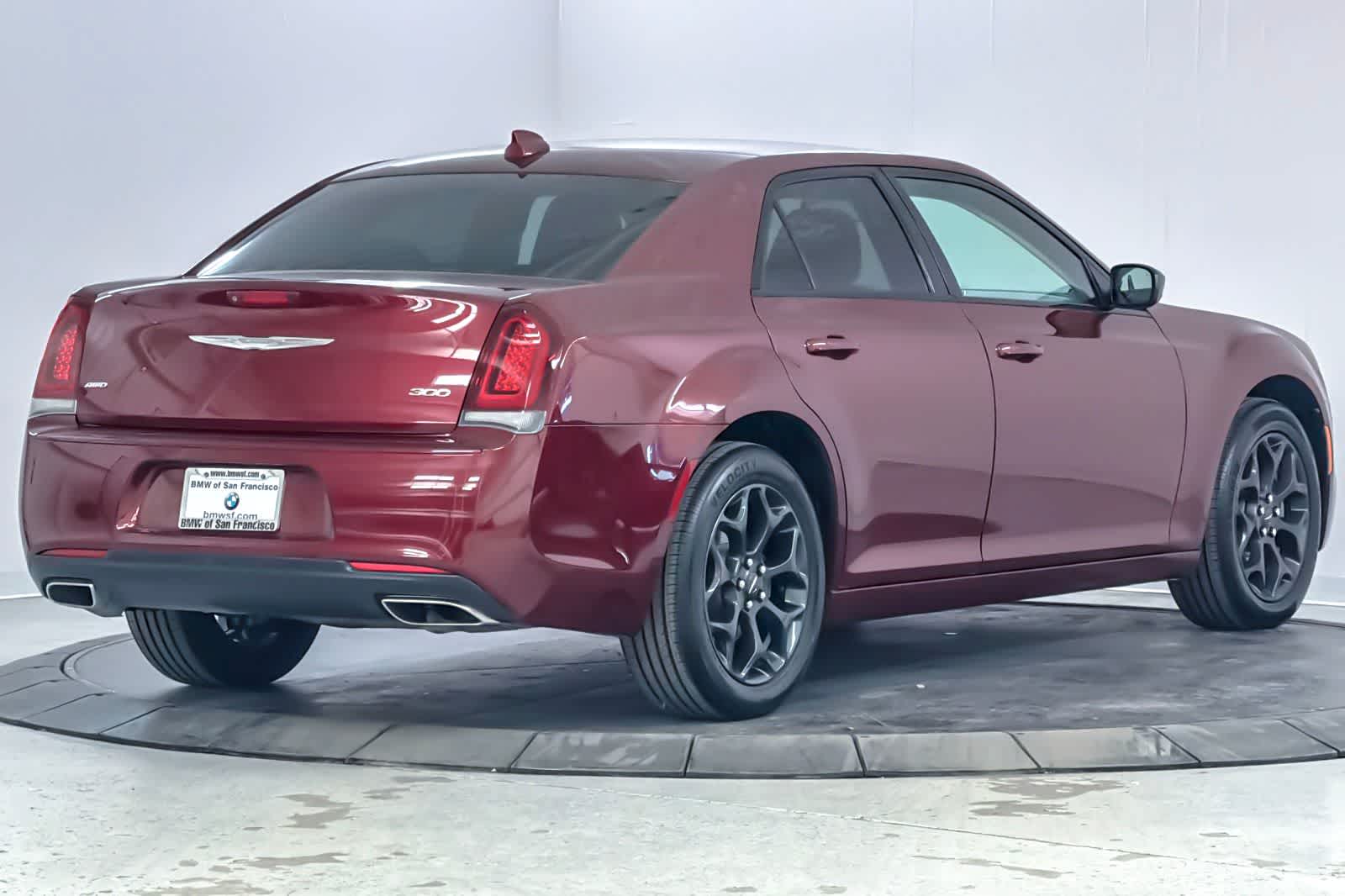Thumbnail: 2019 Chrysler 300 - 2