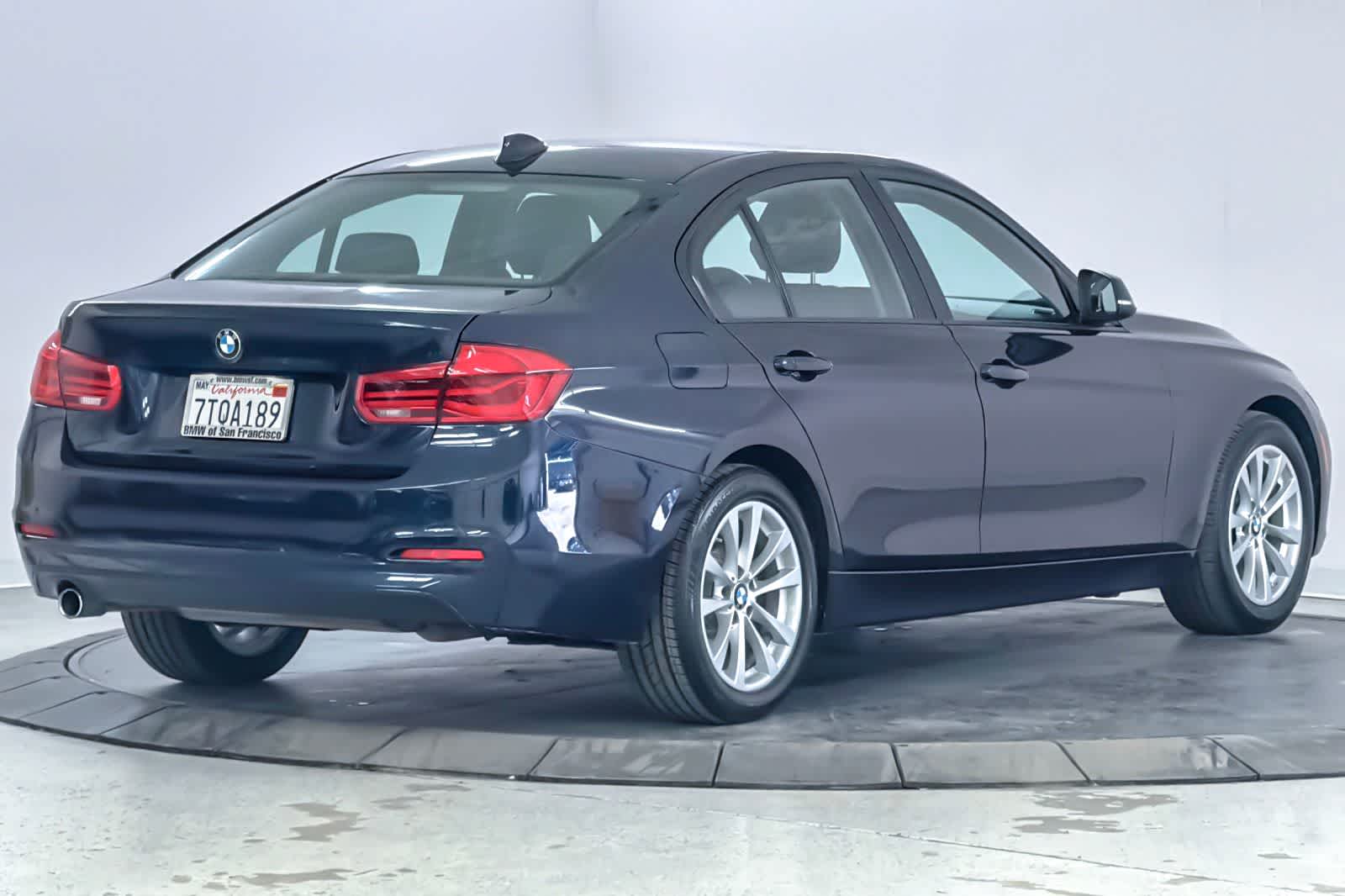 Thumbnail: 2016 BMW 3 Series - 2