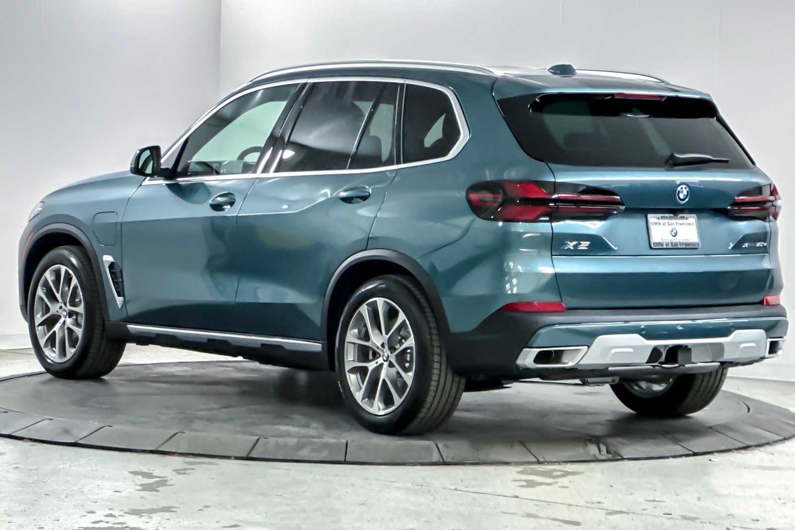 Thumbnail: 2026 BMW X5 - 6