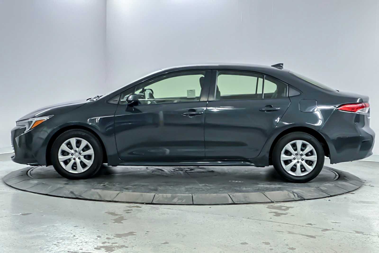 Thumbnail: 2023 Toyota Corolla - 5