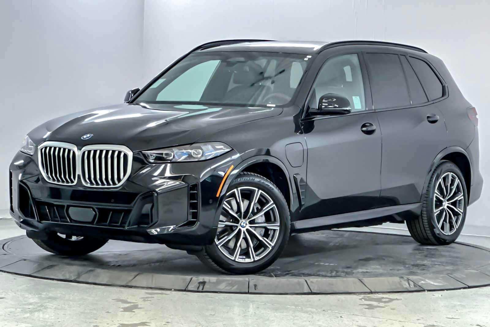 Thumbnail: 2026 BMW X5 - 1