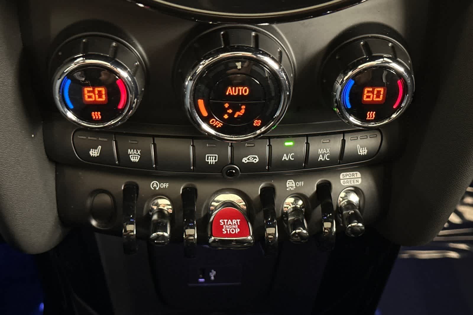 Thumbnail: 2023 MINI Cooper Hardtop - 21