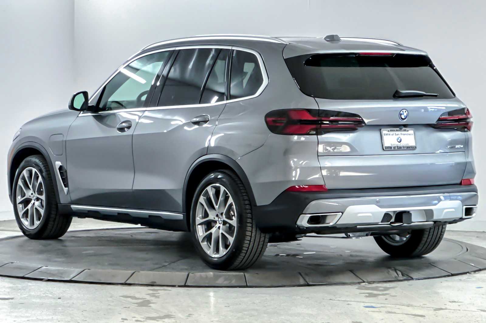 Thumbnail: 2026 BMW X5 - 6