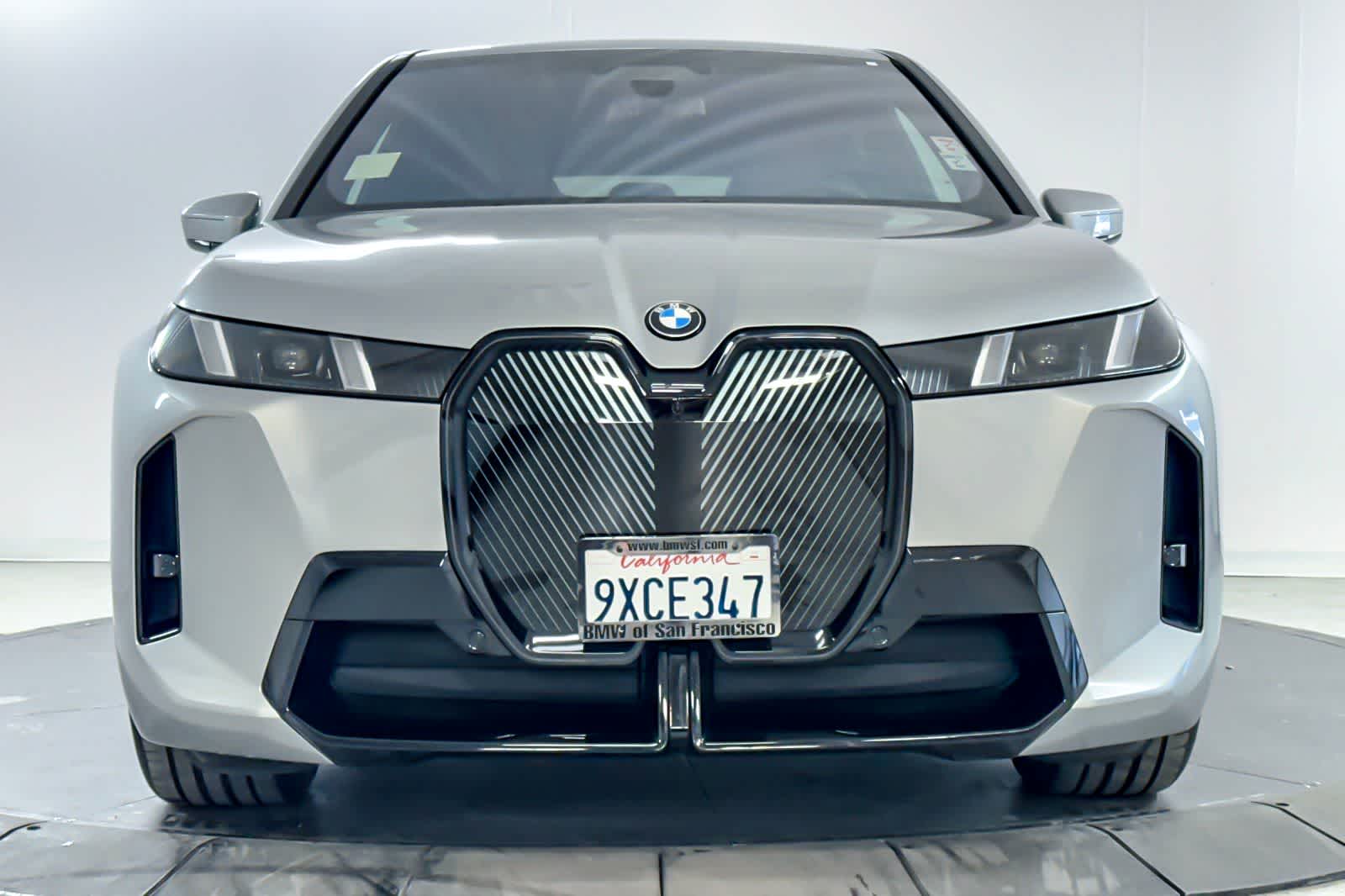 Thumbnail: 2026 BMW iX - 10