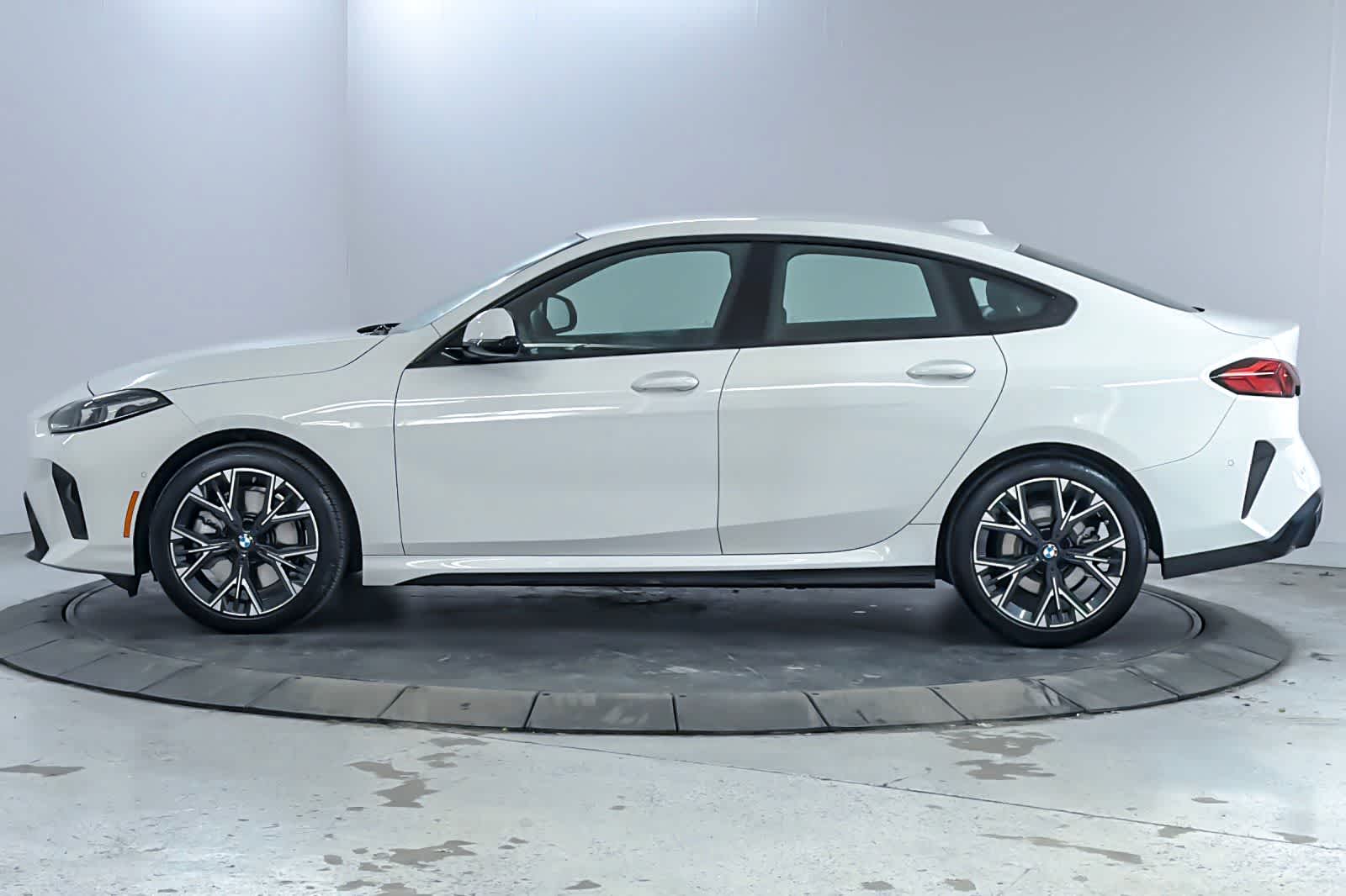 Thumbnail: 2026 BMW 2 Series - 5