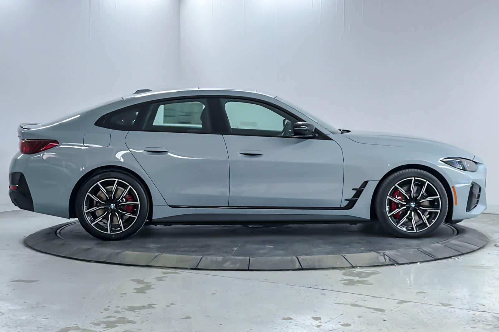 Thumbnail: 2026 BMW i4 - 8