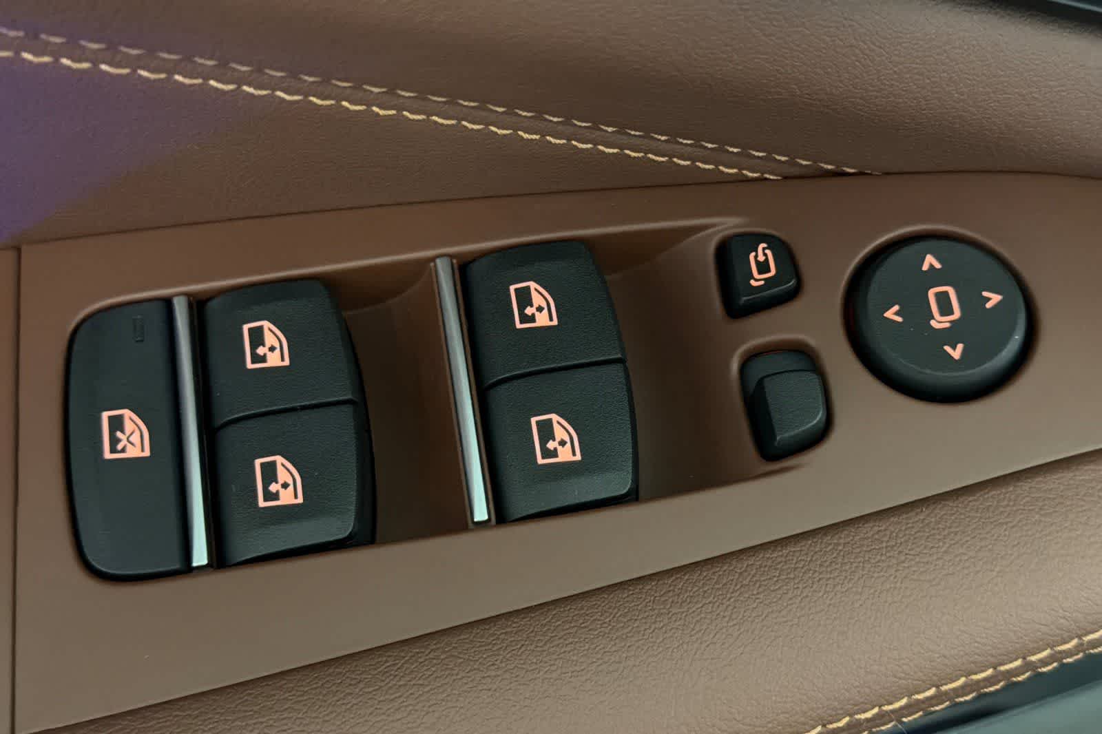 Thumbnail: 2026 BMW X5 - 13