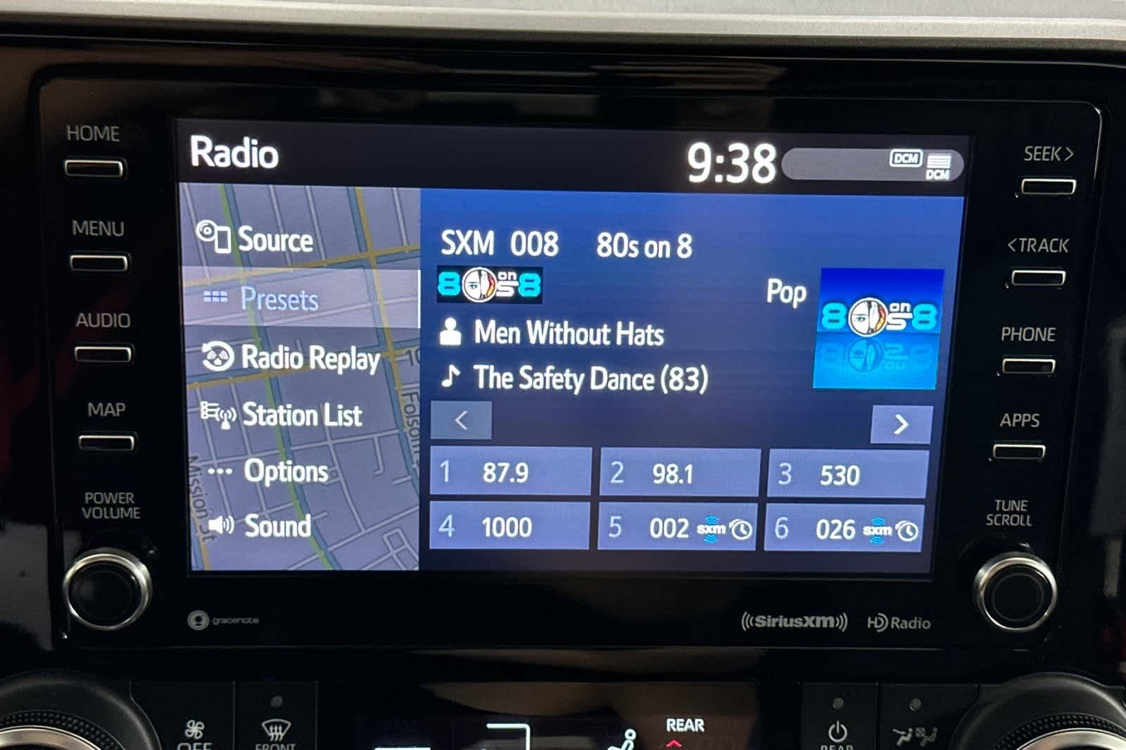 Thumbnail: 2022 Toyota Highlander - 18