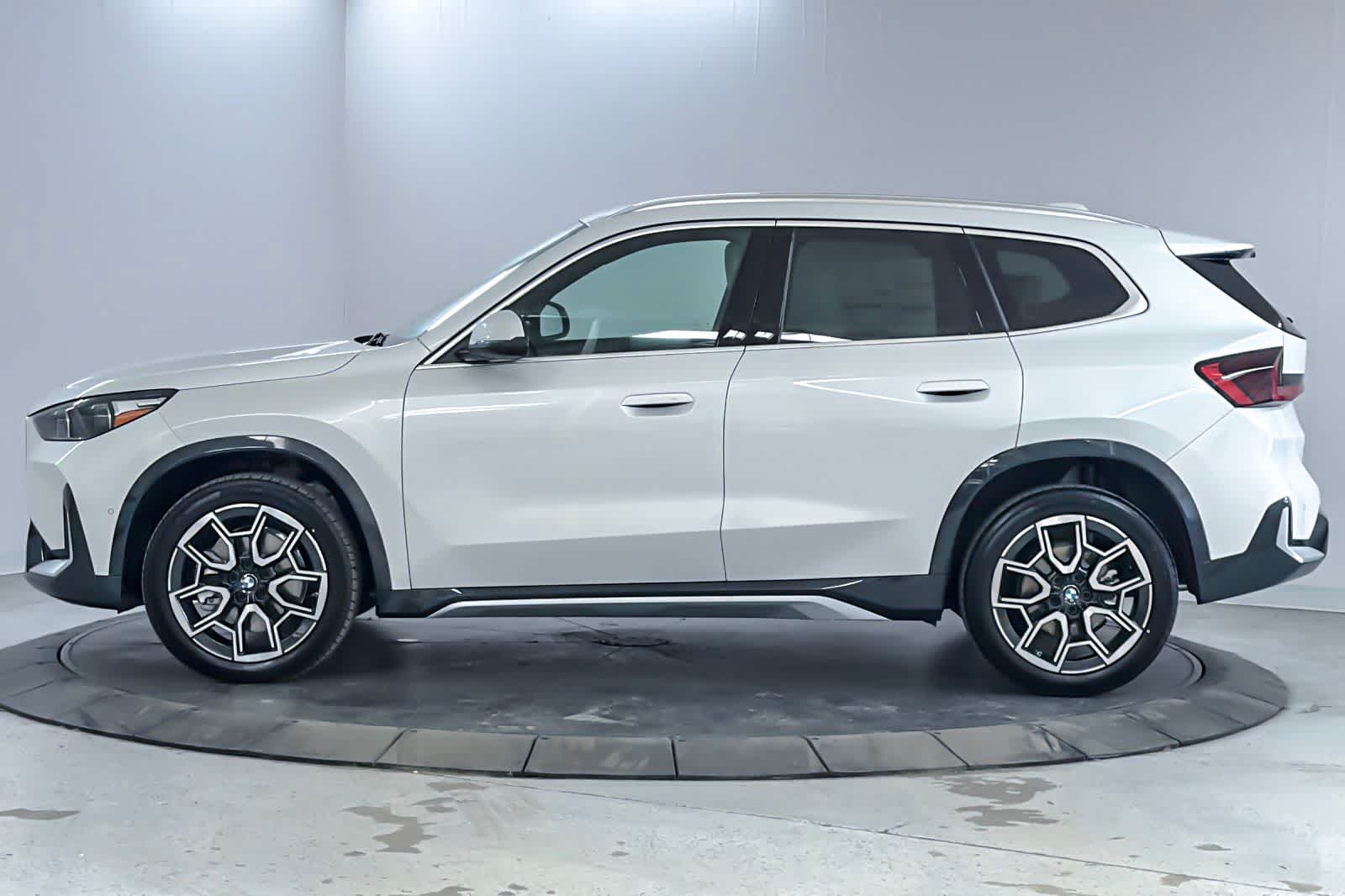 Thumbnail: 2026 BMW X1 - 5