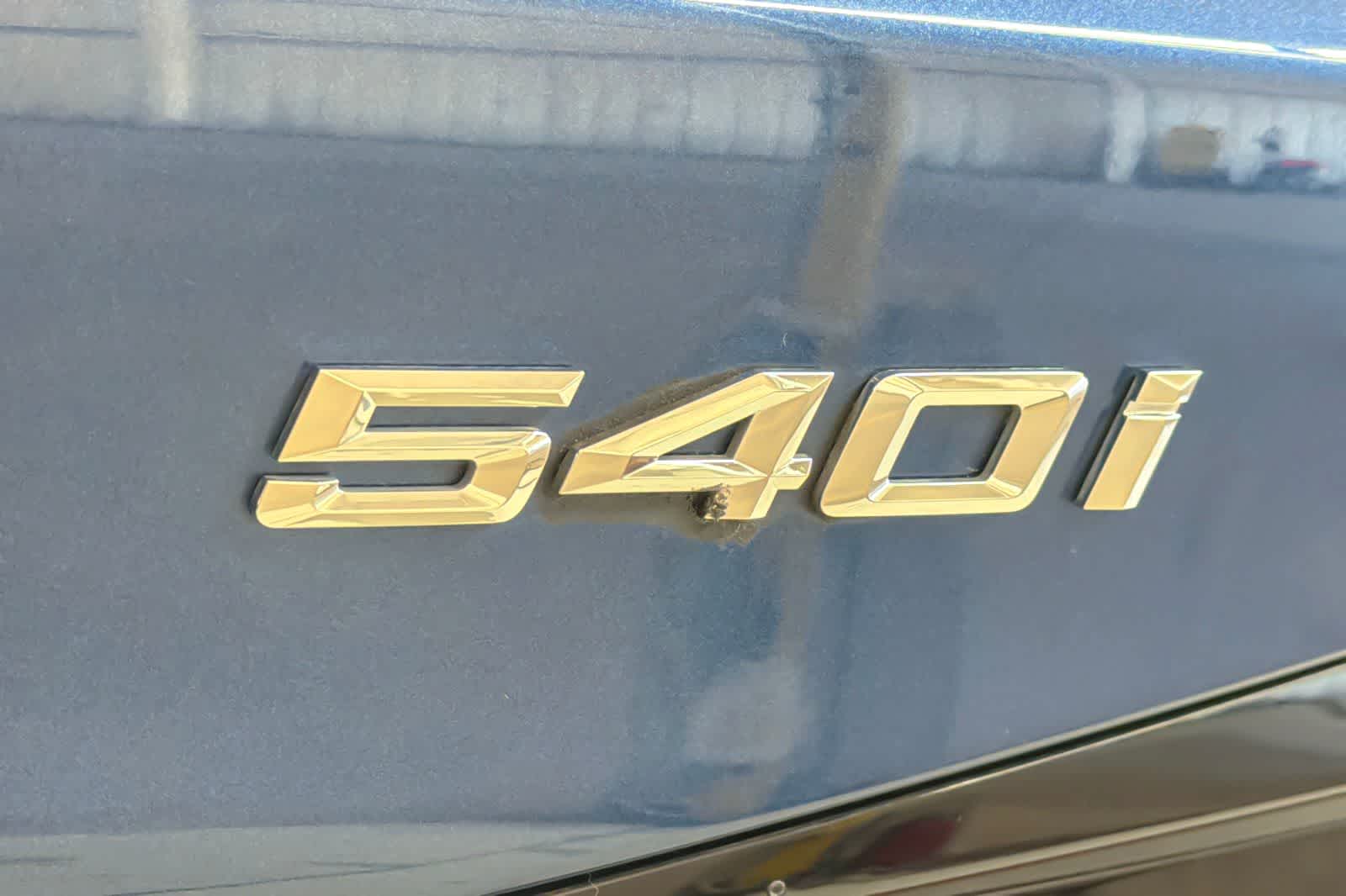 Thumbnail: 2023 BMW 5 Series - 27