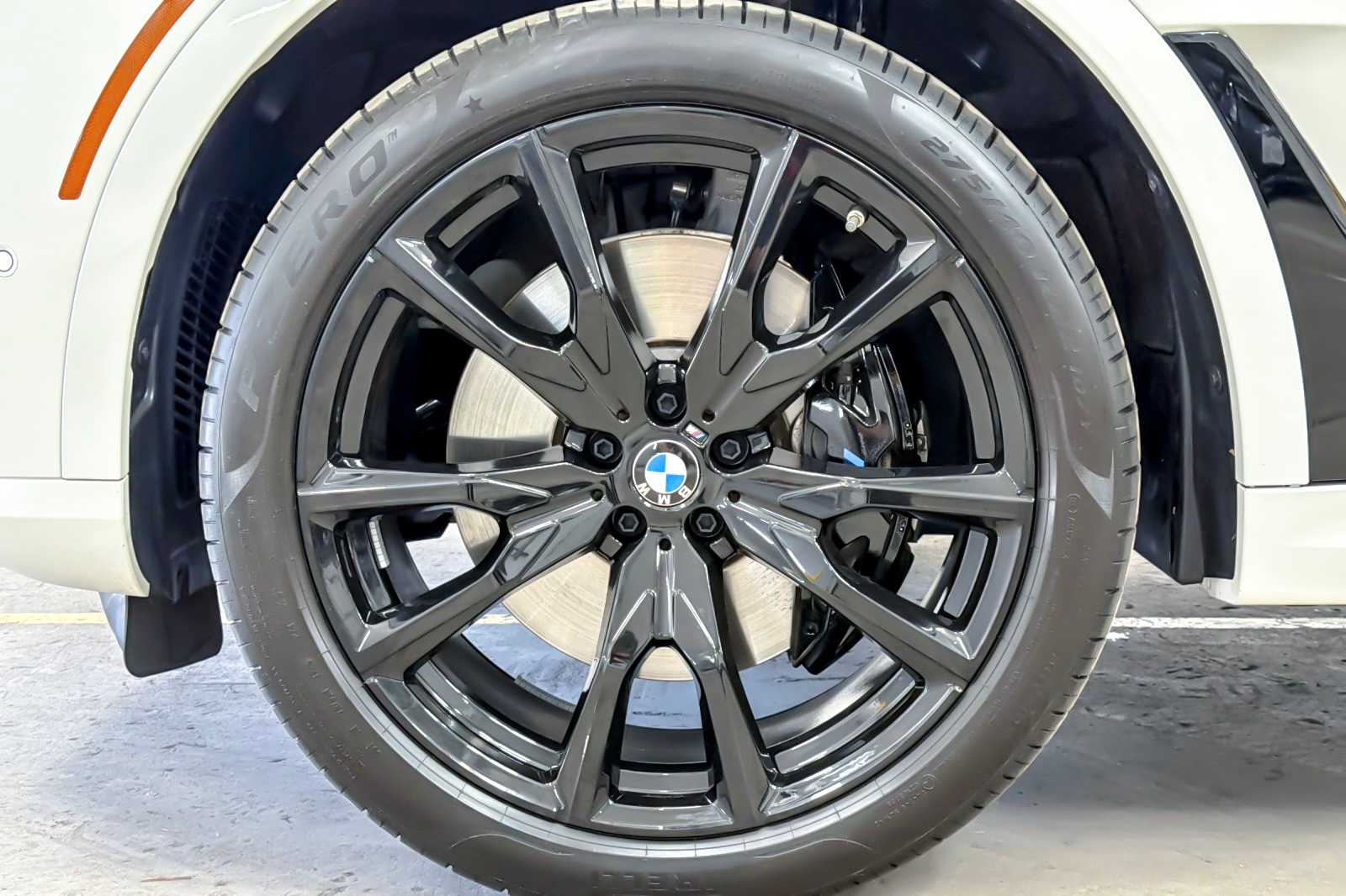 Thumbnail: 2026 BMW X7 - 27