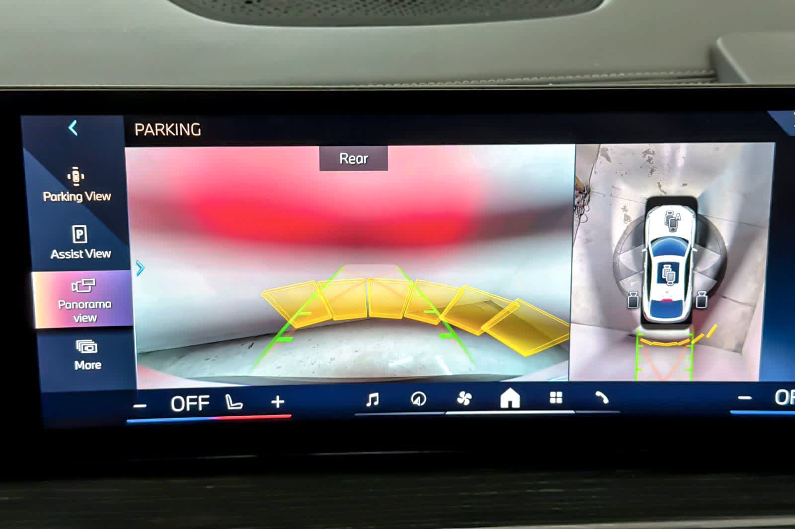 Thumbnail: 2024 BMW X6 - 20