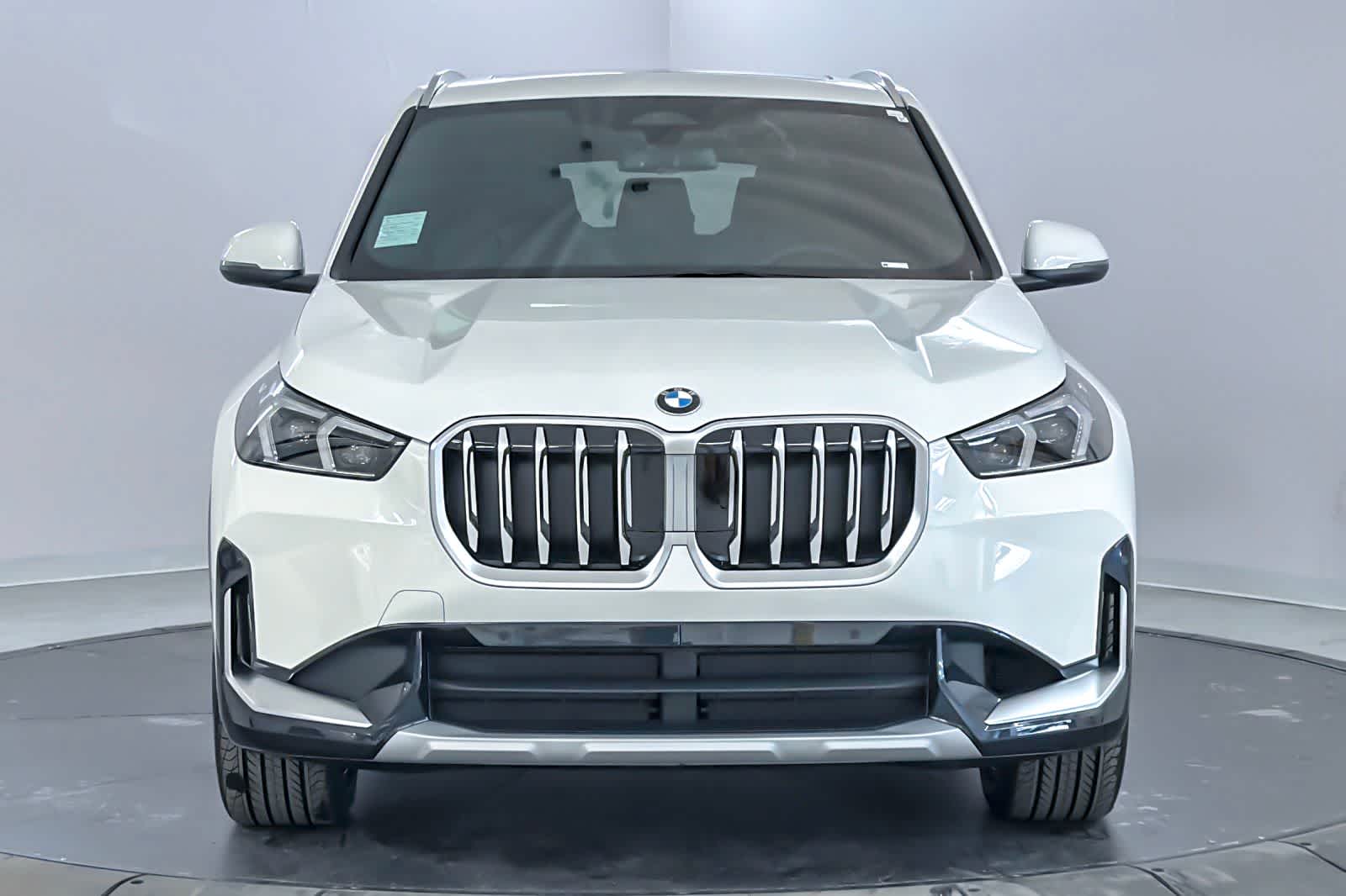 Thumbnail: 2026 BMW X1 - 10