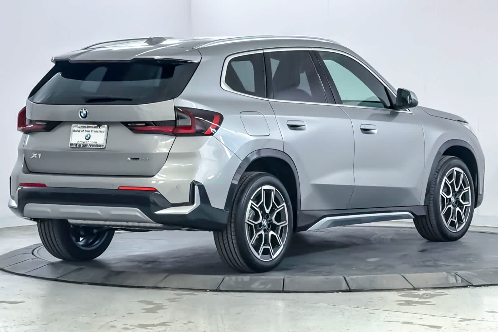 Thumbnail: 2026 BMW X1 - 2