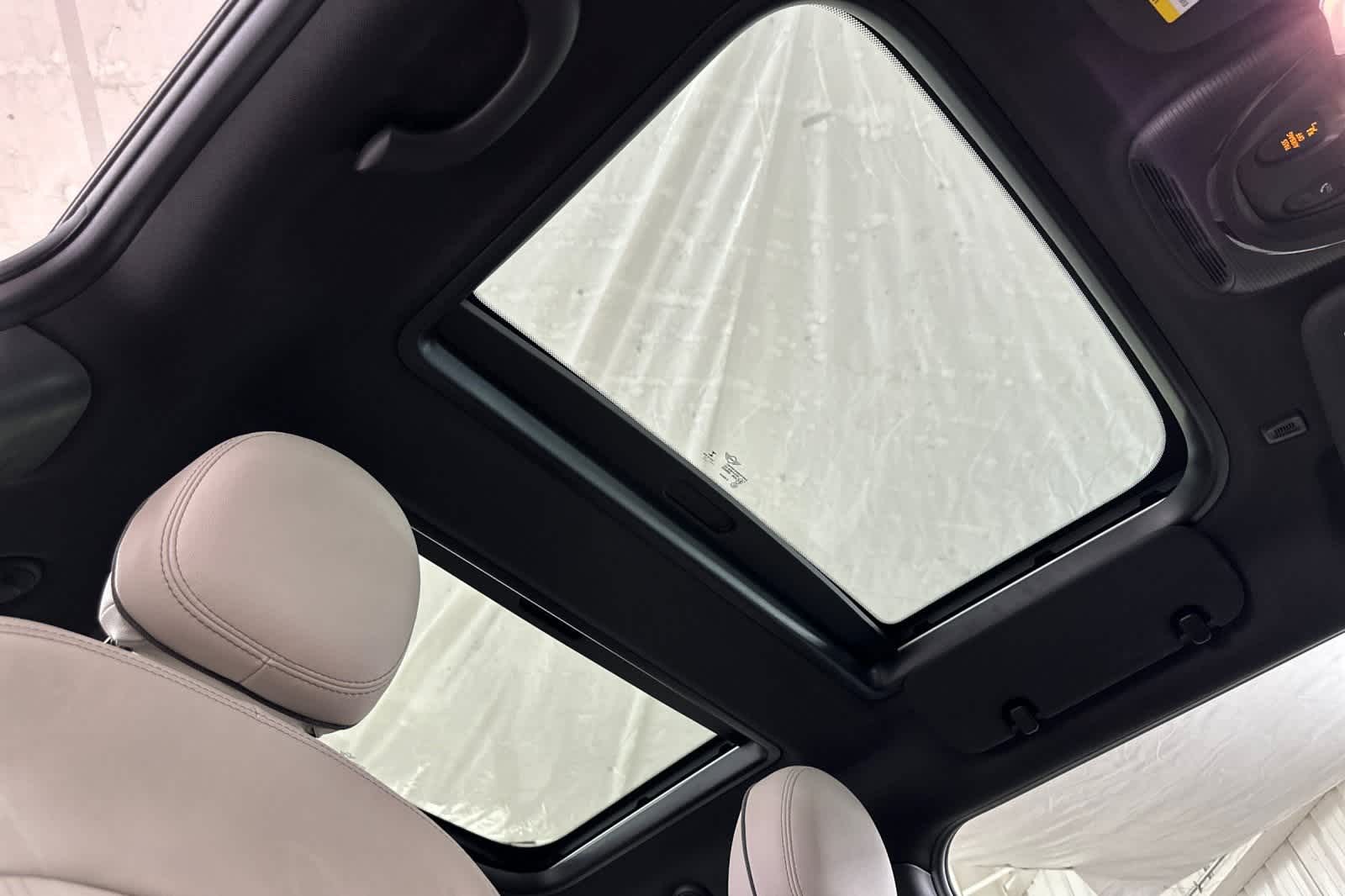 Thumbnail: 2021 MINI Cooper Hardtop - 17