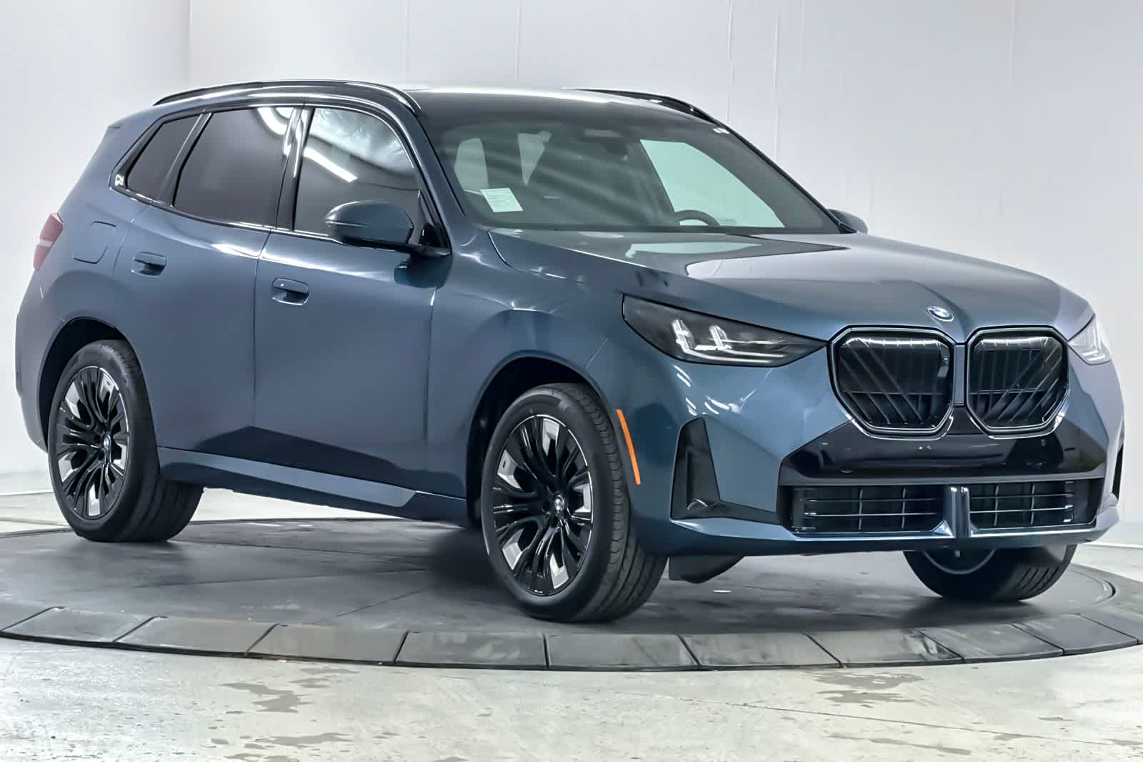 Thumbnail: 2026 BMW X3 - 9