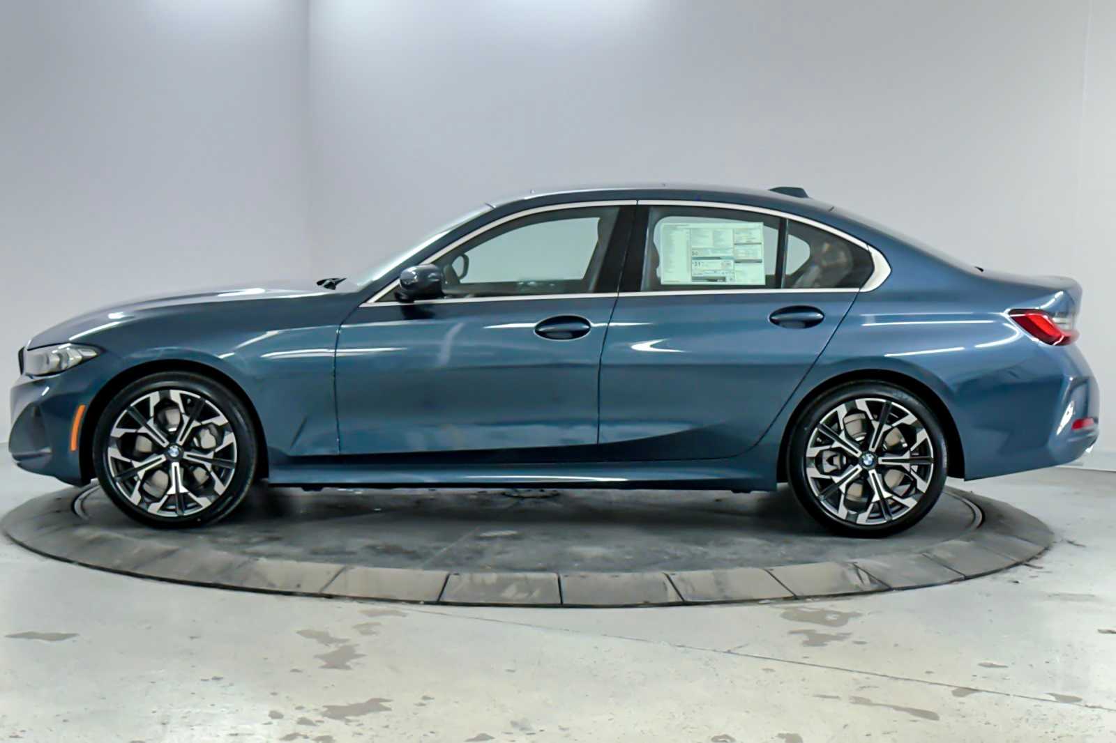 Thumbnail: 2026 BMW 3 Series - 5