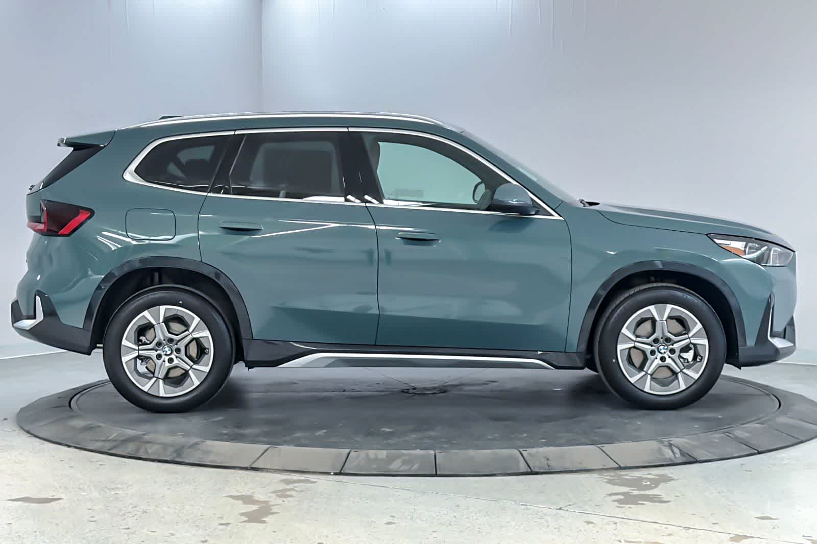Thumbnail: 2026 BMW X1 - 8