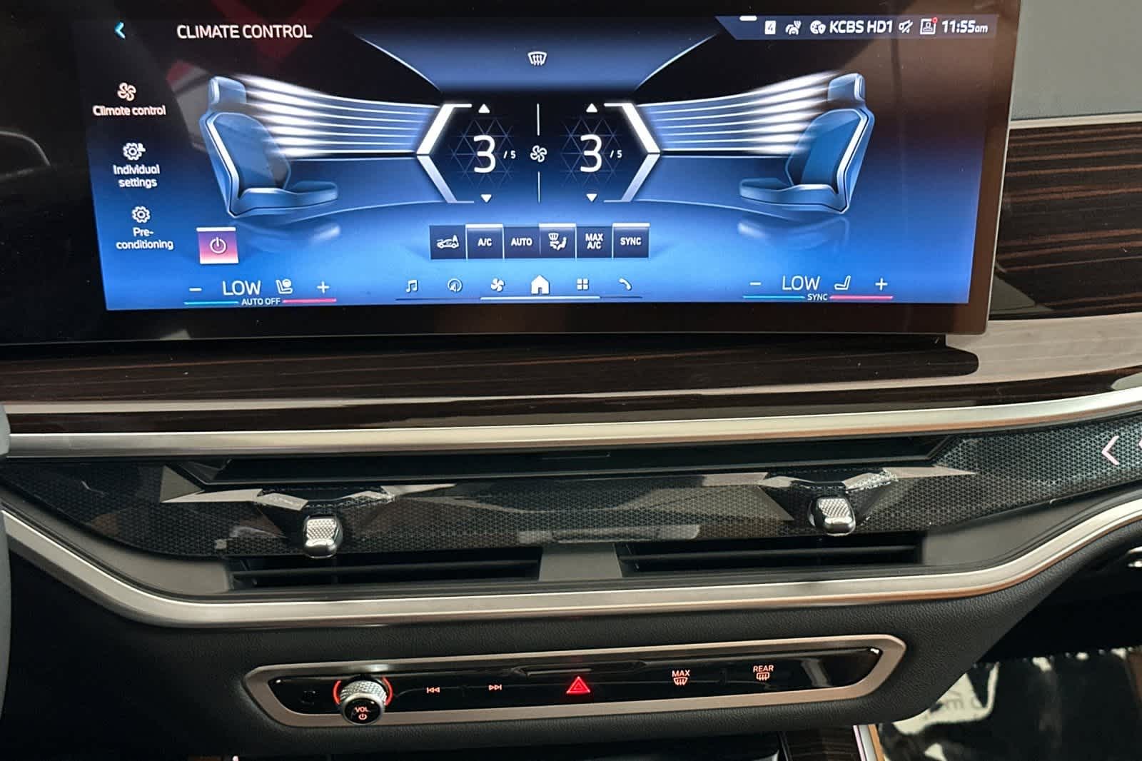 Thumbnail: 2026 BMW X5 - 21