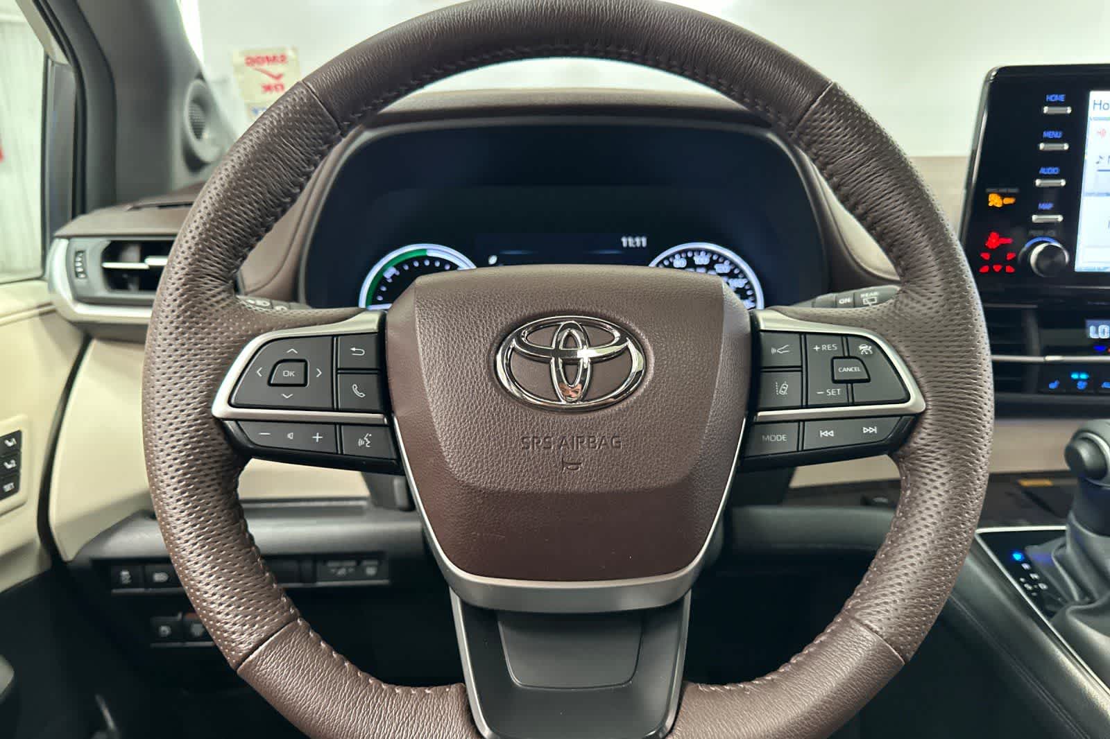 Thumbnail: 2024 Toyota Sienna - 23