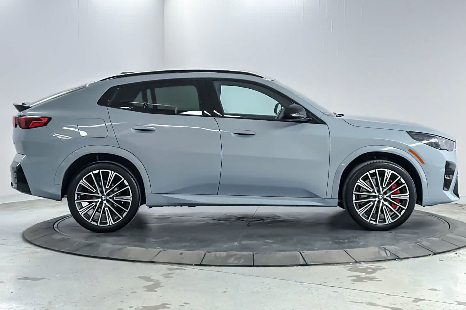 Thumbnail: 2025 BMW X2 - 8