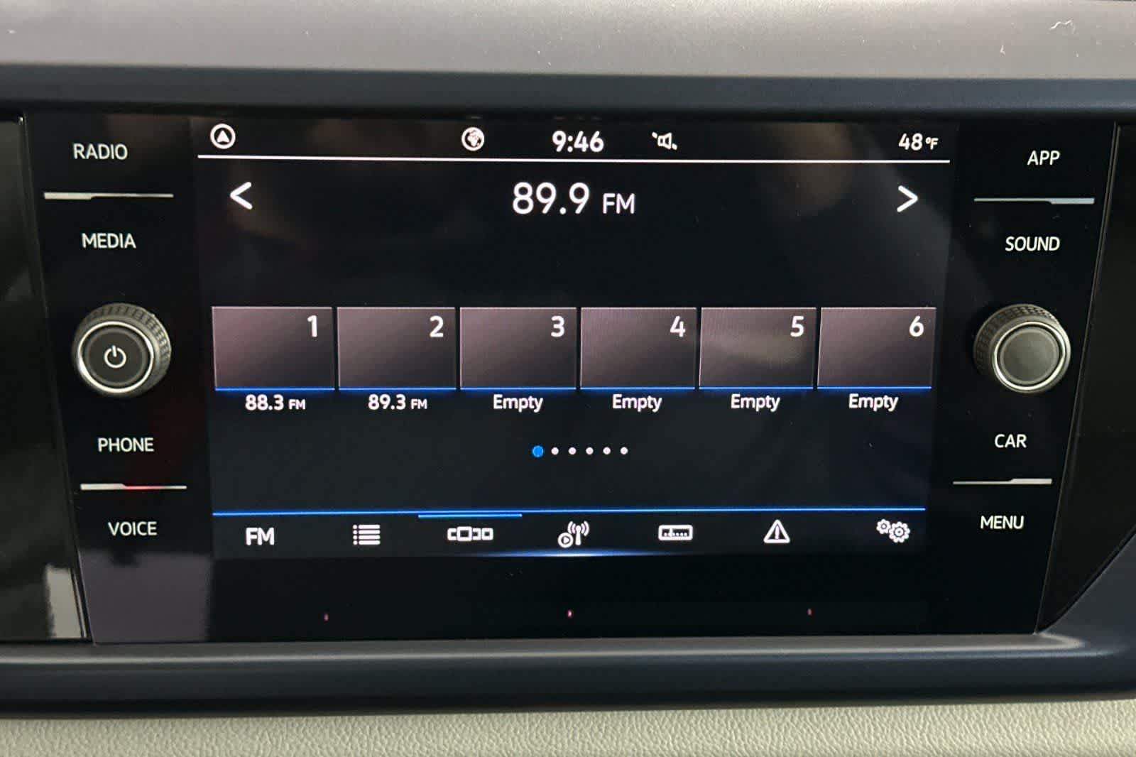 Thumbnail: 2022 Volkswagen Taos - 18