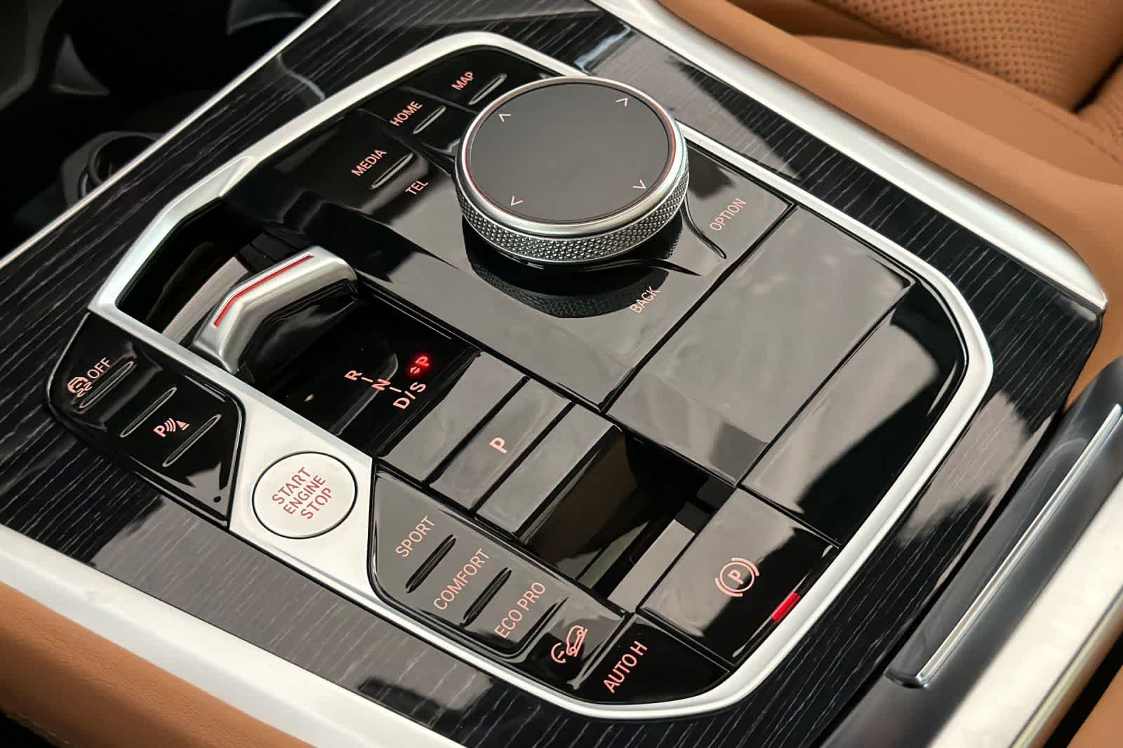 Thumbnail: 2027 BMW X6 - 22