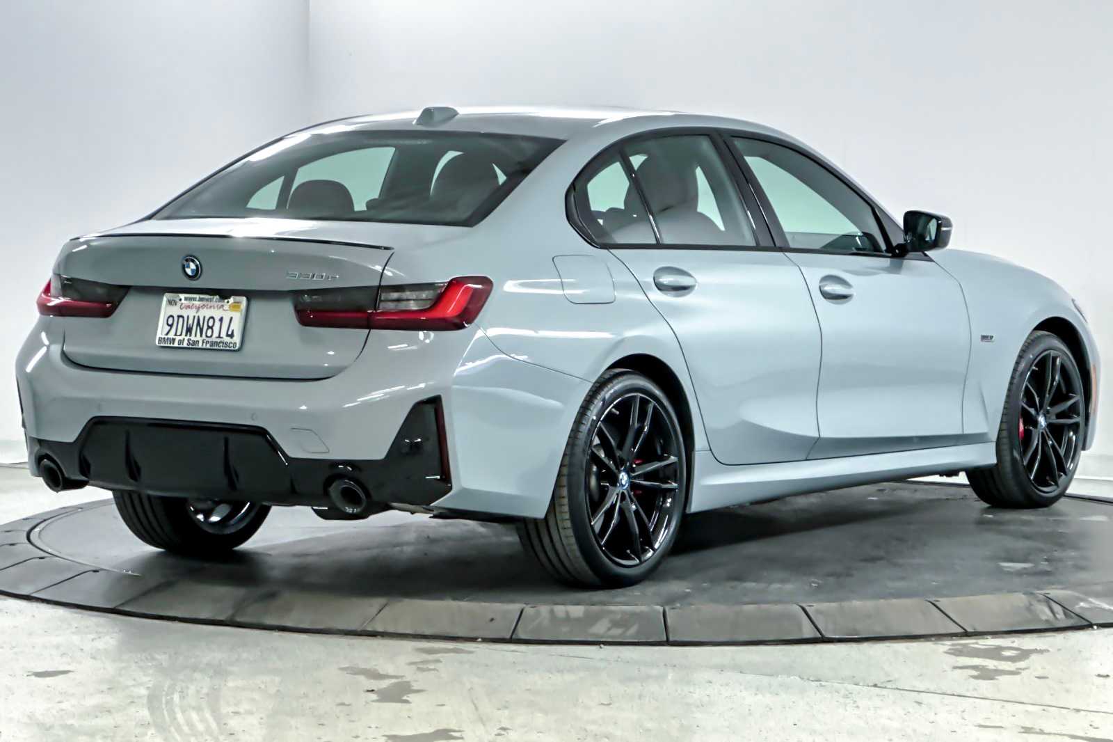 Thumbnail: 2023 BMW 3 Series - 2