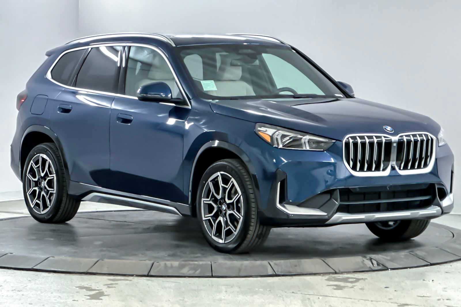 Thumbnail: 2025 BMW X1 - 9