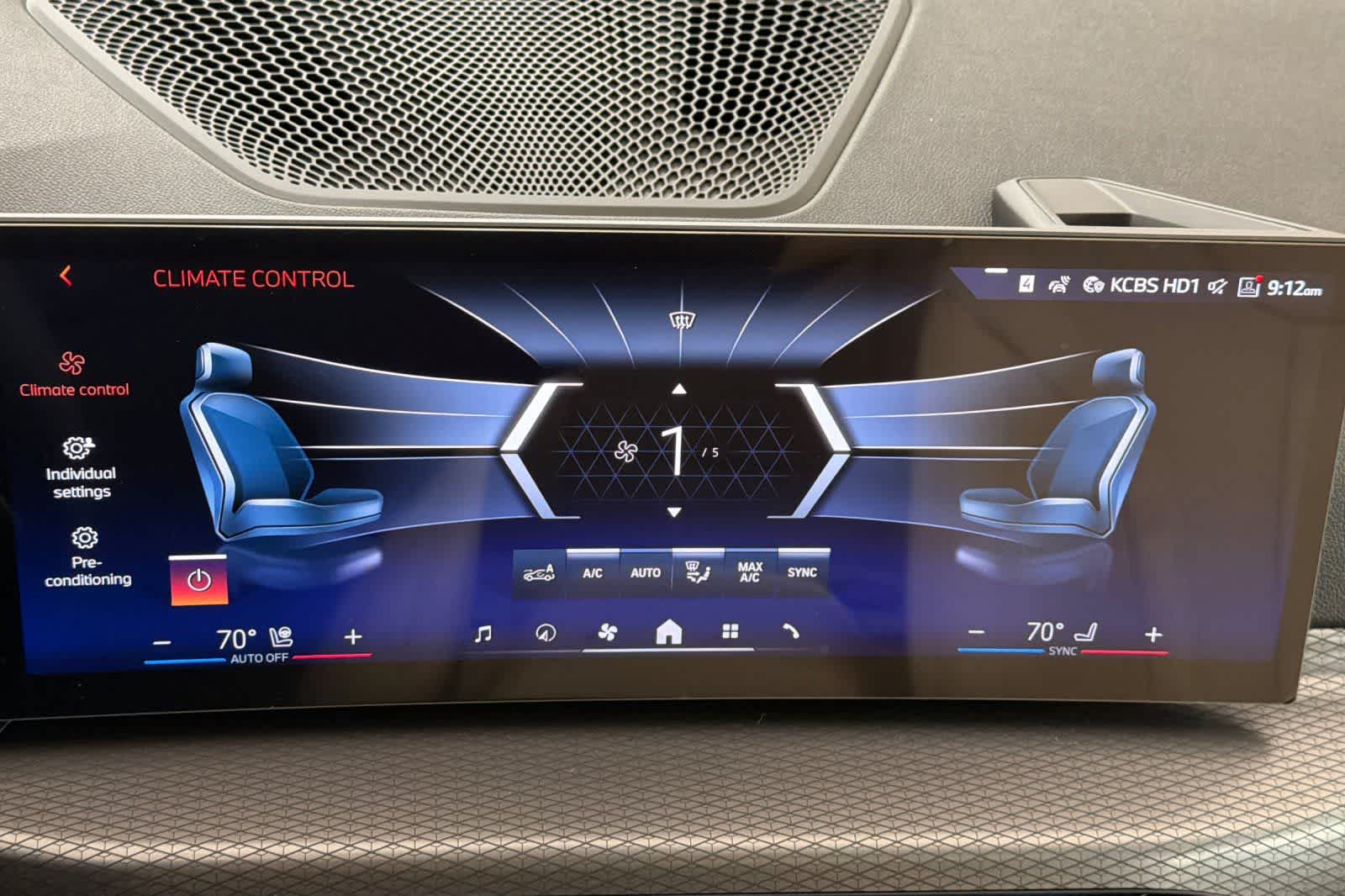 Thumbnail: 2026 BMW i4 - 21