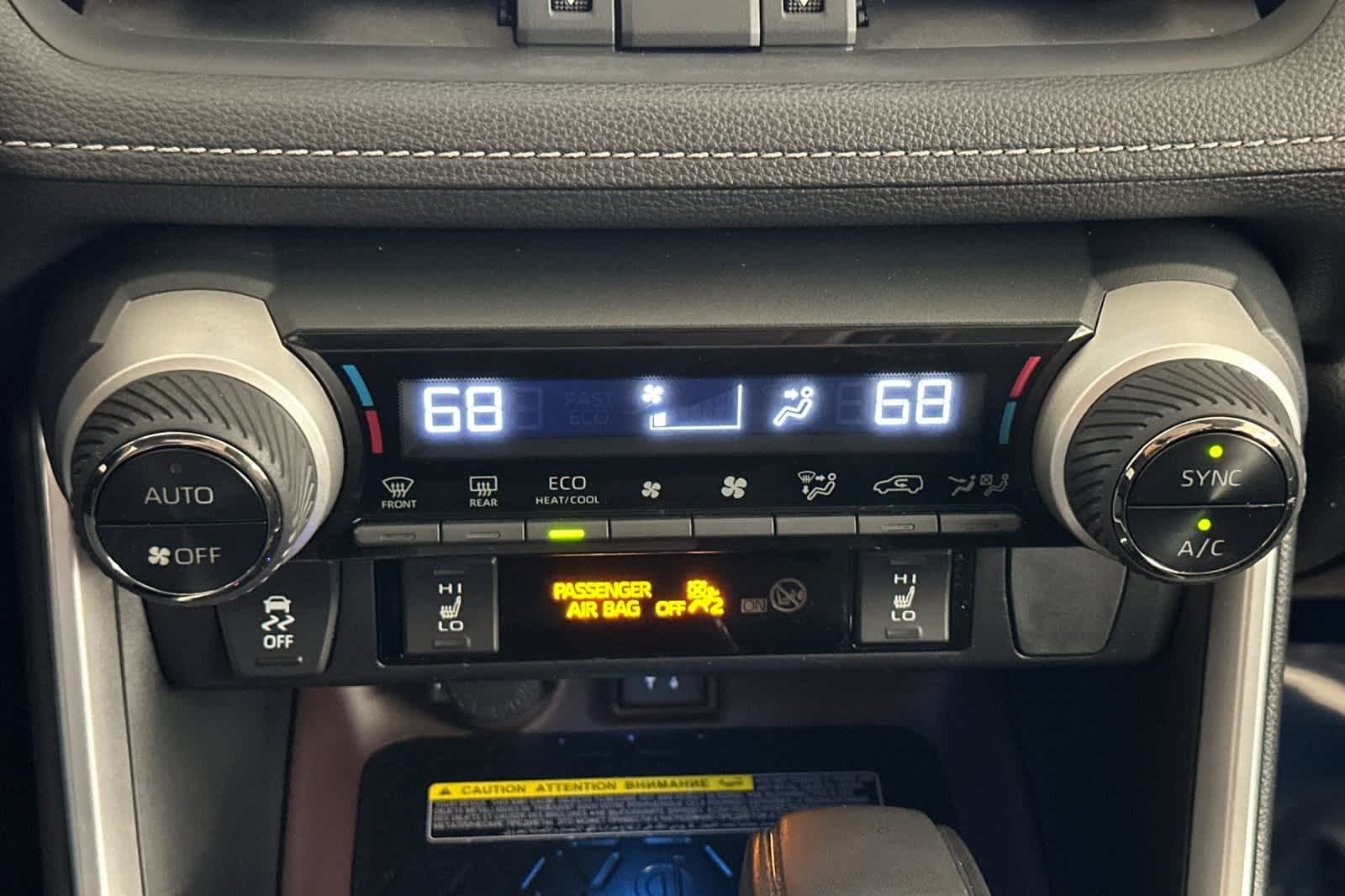 Thumbnail: 2019 Toyota RAV4 - 21