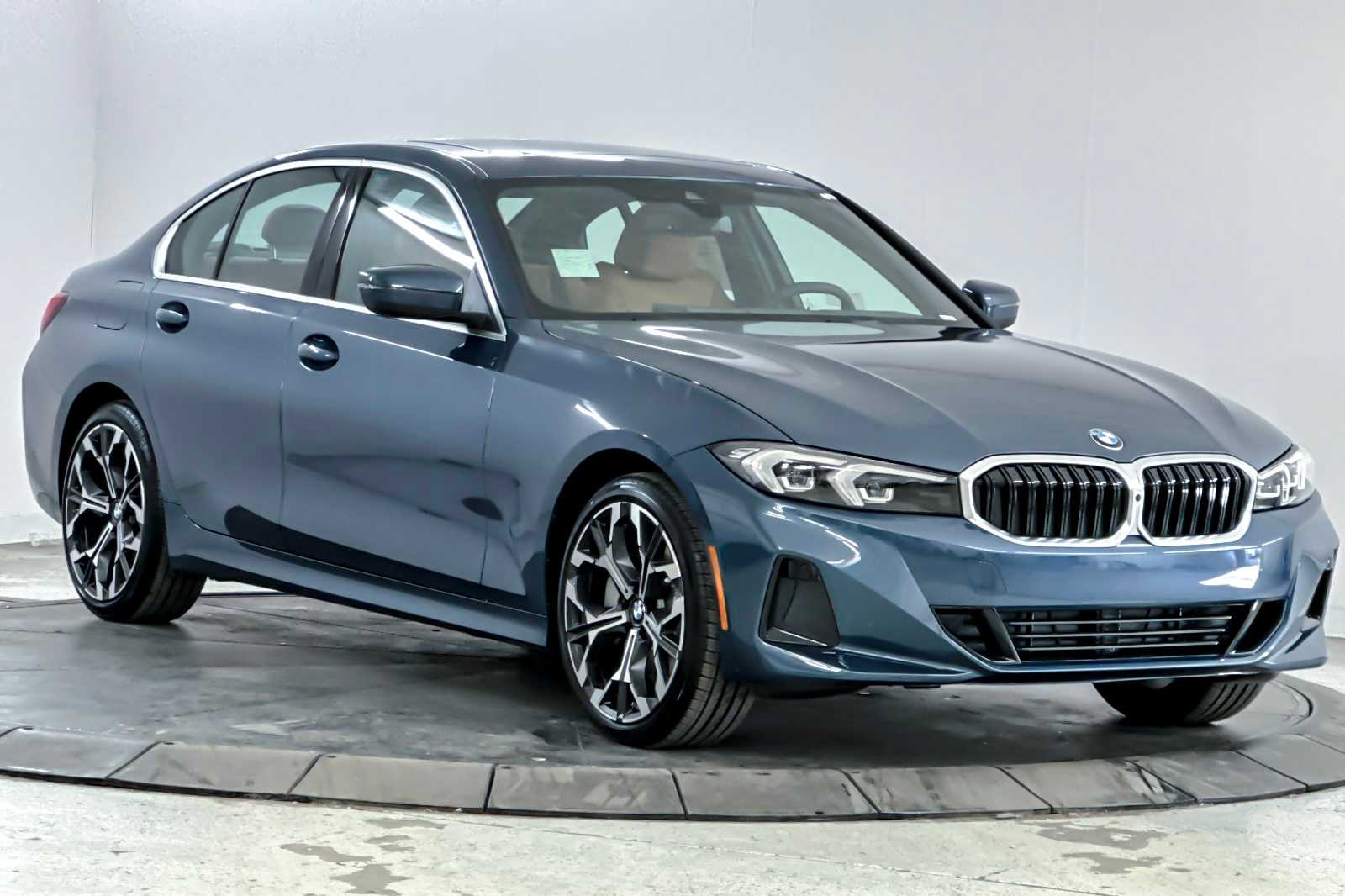 Thumbnail: 2026 BMW 3 Series - 9