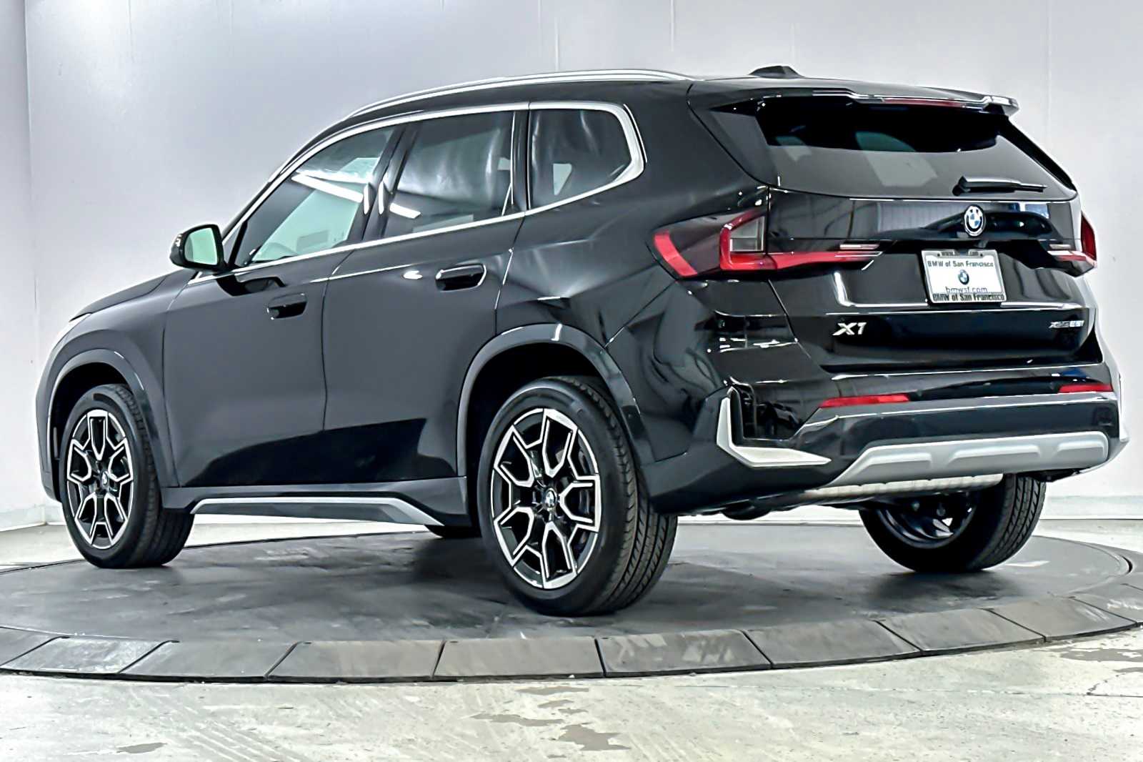 Thumbnail: 2026 BMW X1 - 6
