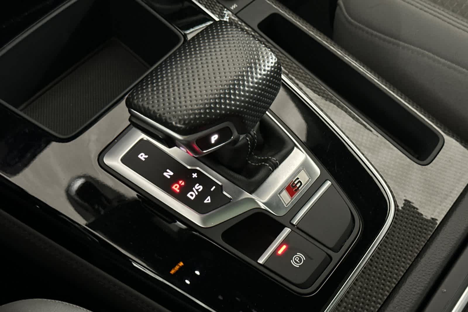 Thumbnail: 2022 Audi SQ5 - 21