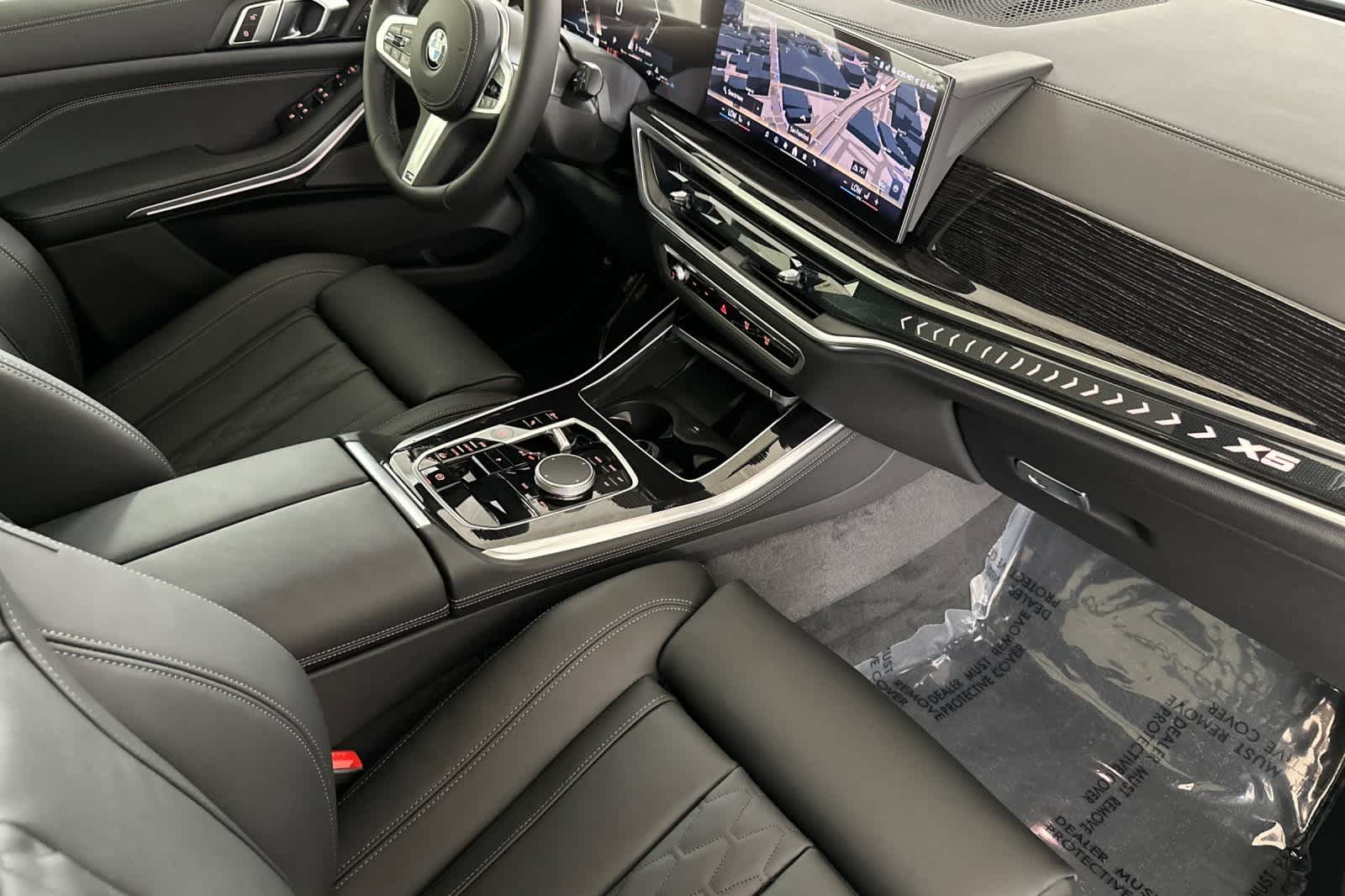 Thumbnail: 2026 BMW X5 - 16