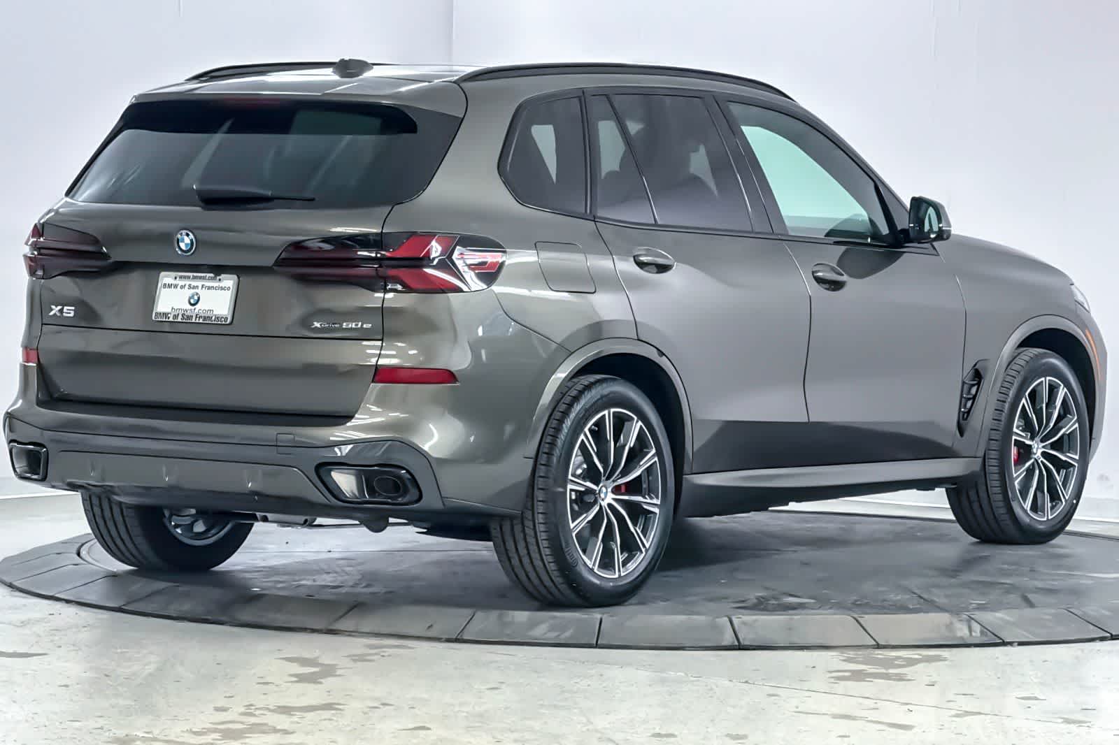 Thumbnail: 2026 BMW X5 - 2