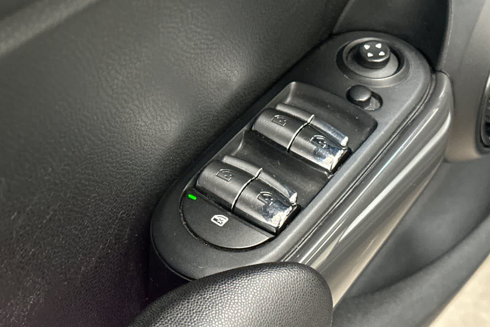 Thumbnail: 2019 MINI Cooper Hardtop - 13