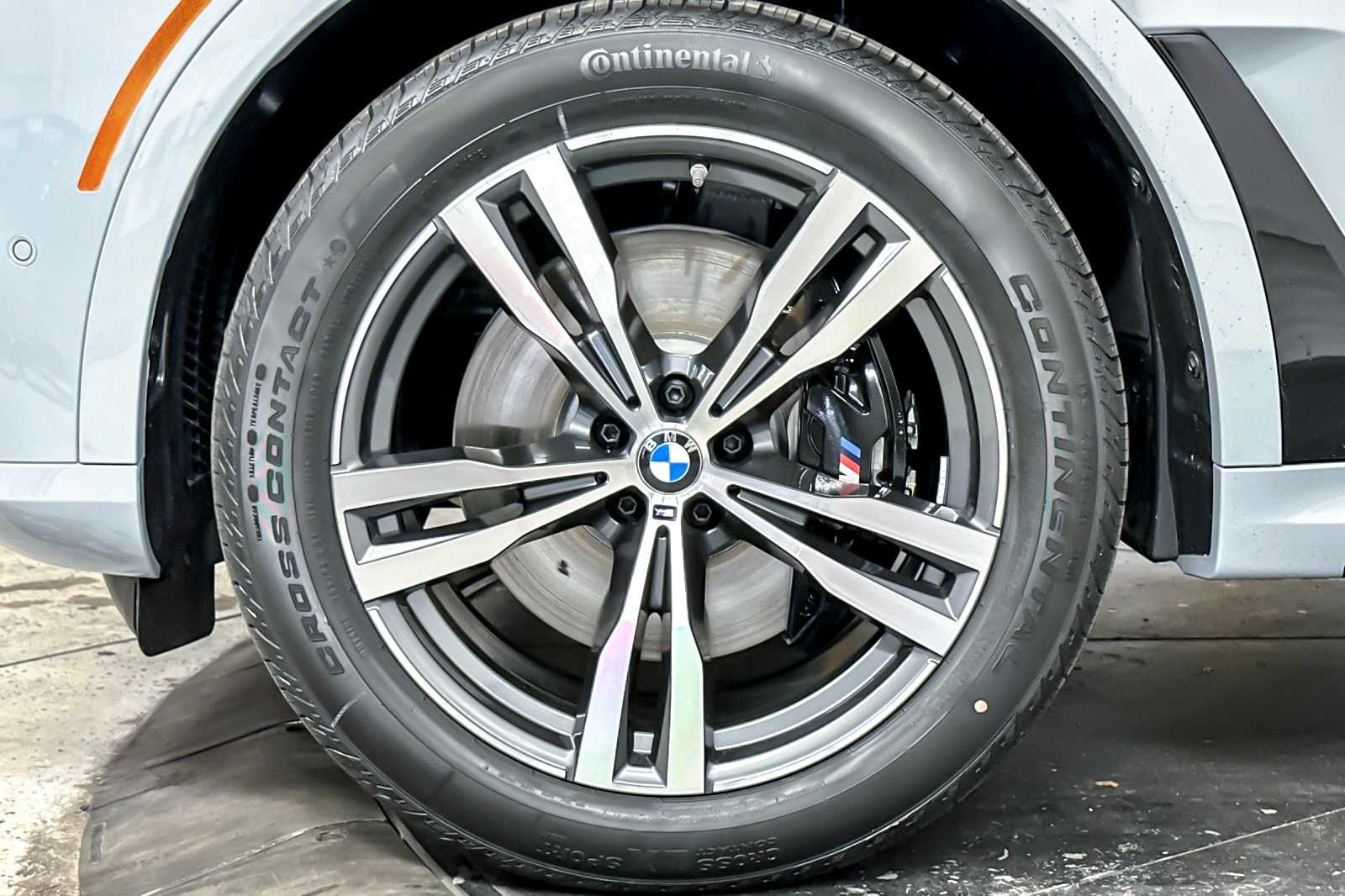 Thumbnail: 2026 BMW X7 - 25