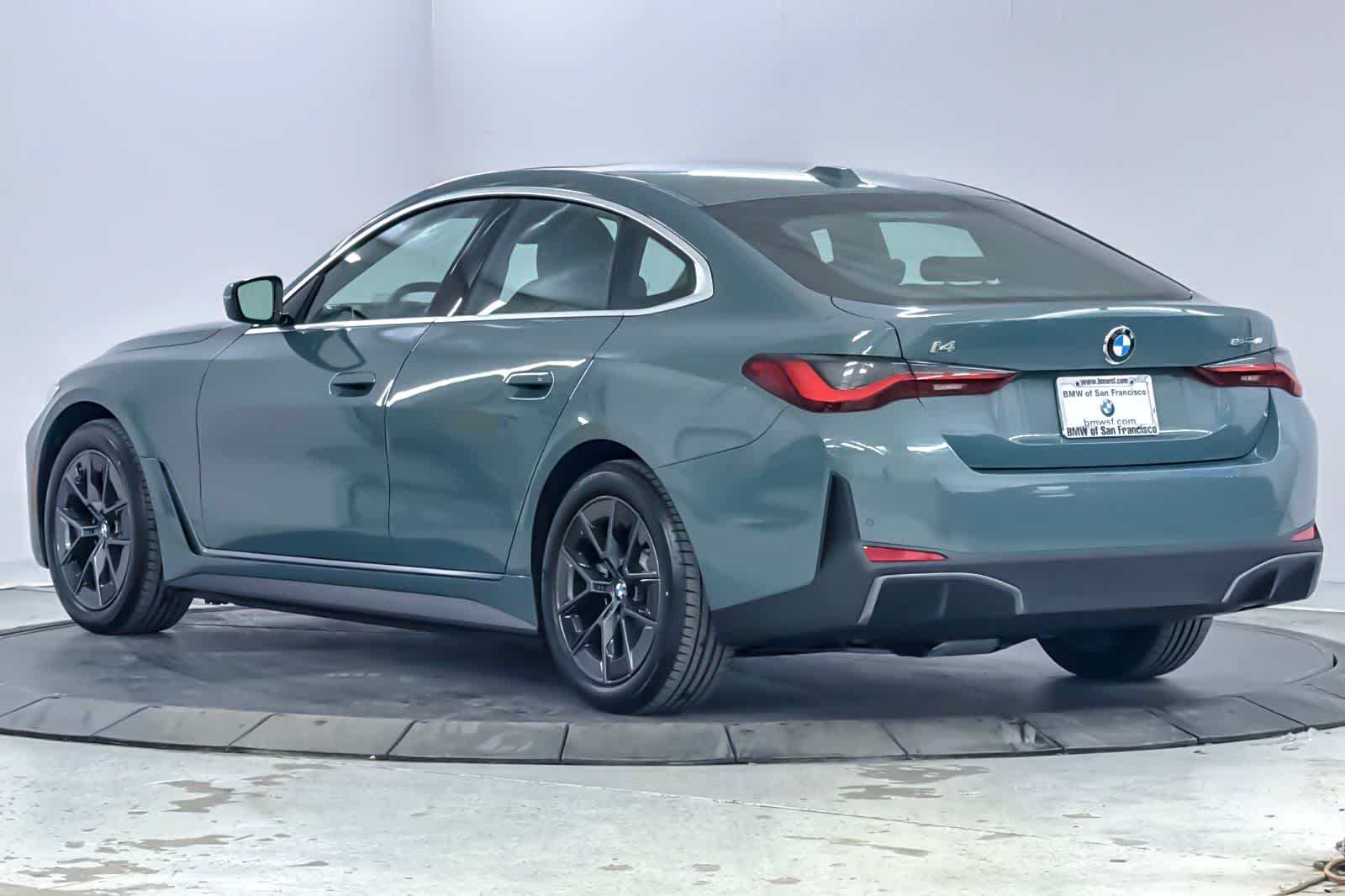Thumbnail: 2026 BMW i4 - 6