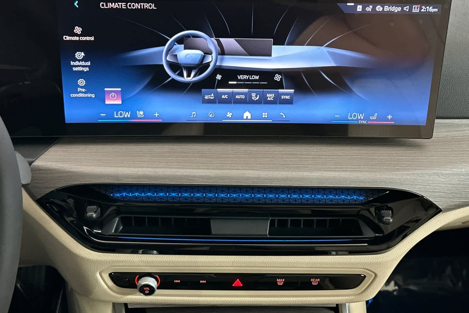 Thumbnail: 2025 BMW i4 - 20