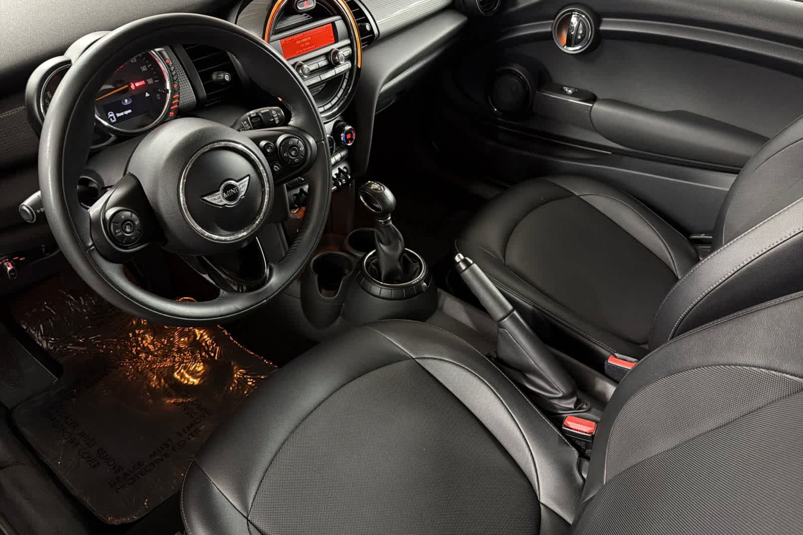 Thumbnail: 2016 MINI Cooper Hardtop - 11