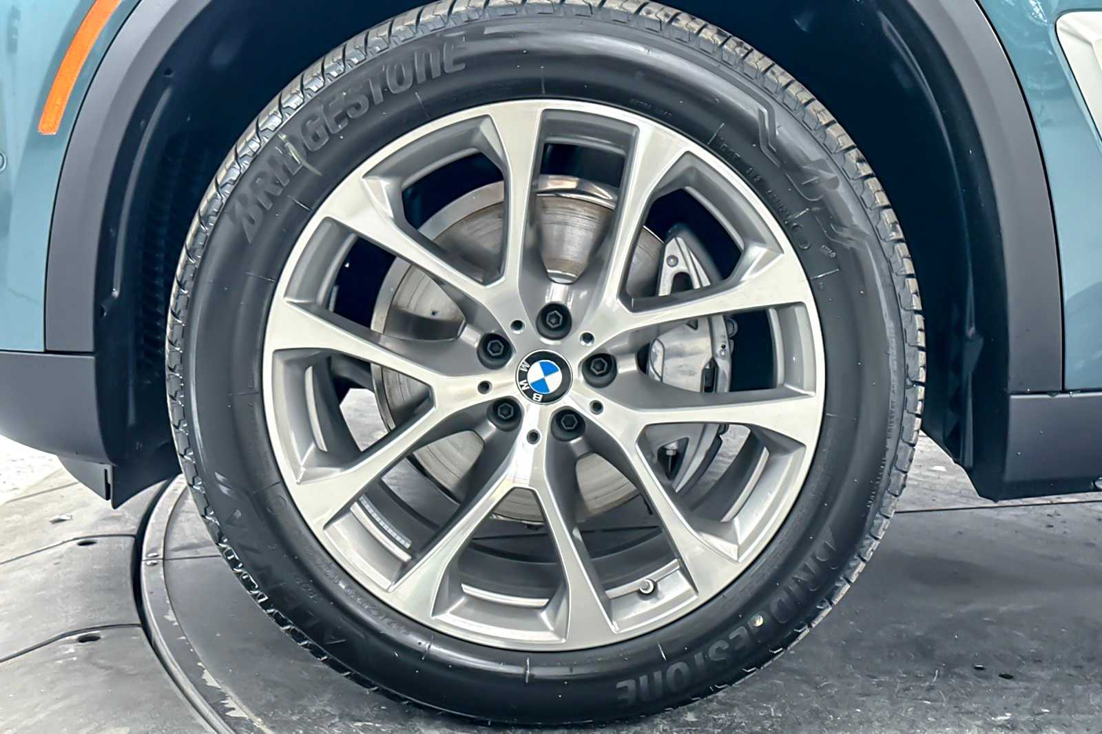 Thumbnail: 2026 BMW X5 - 25