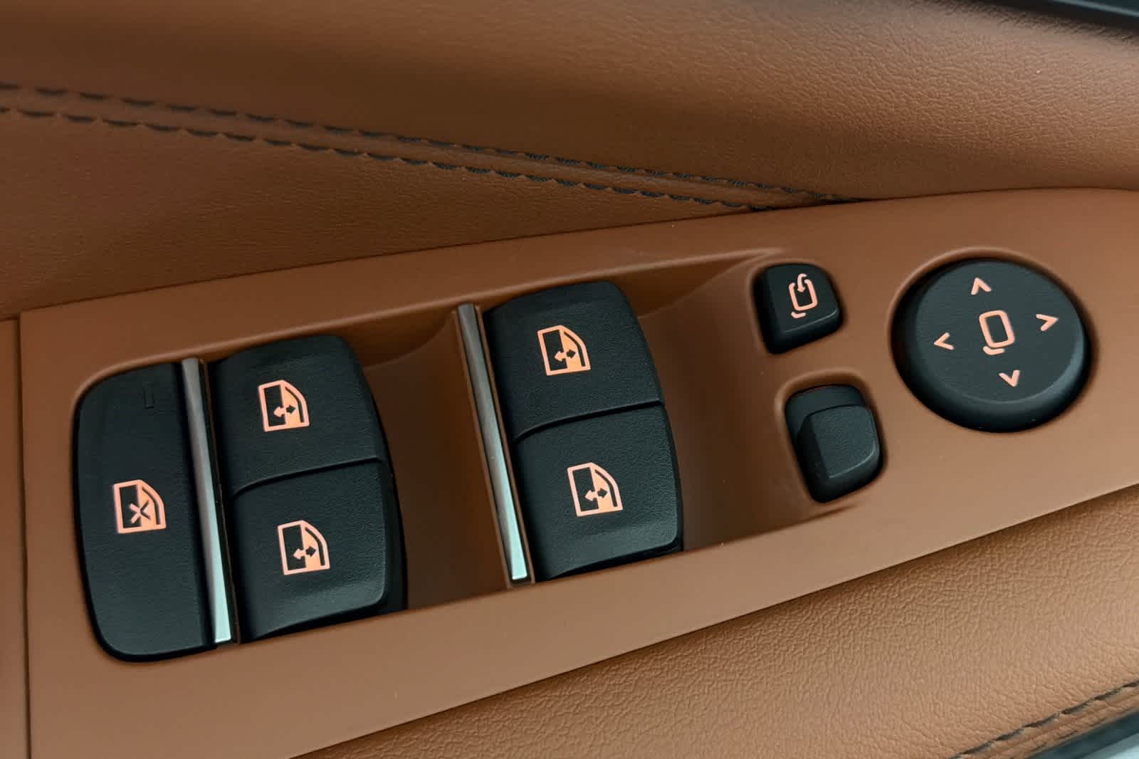 Thumbnail: 2026 BMW X5 - 13