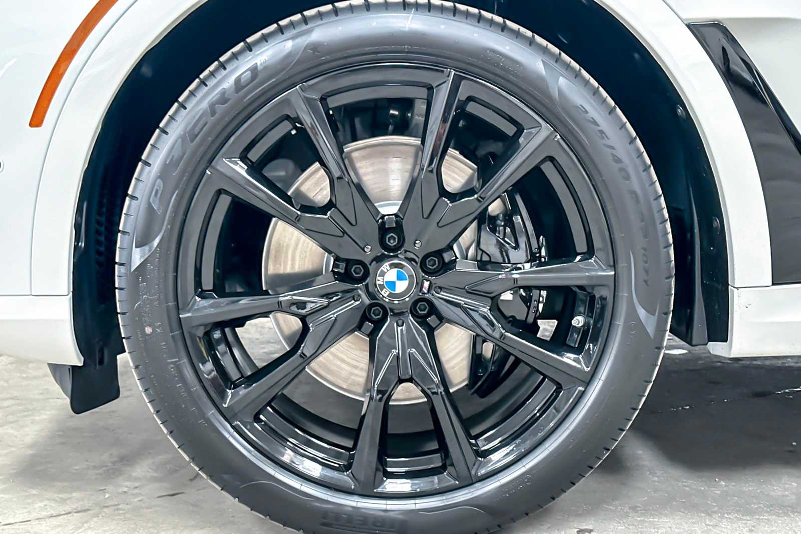 Thumbnail: 2026 BMW X7 - 25