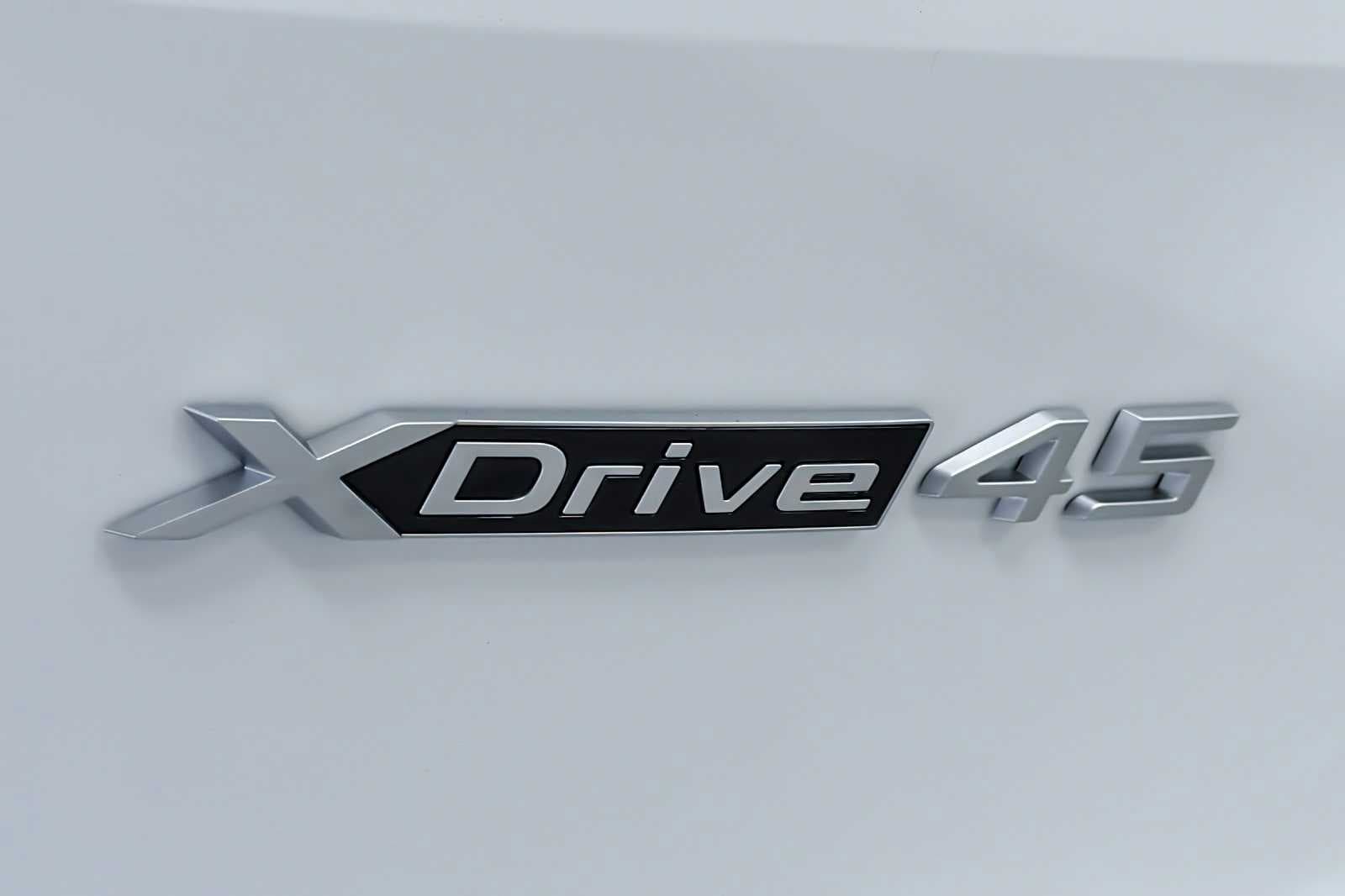 Thumbnail: 2026 BMW iX - 26